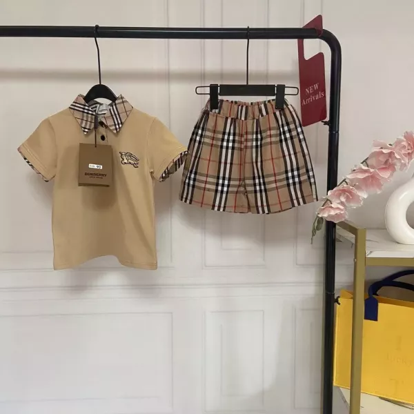 버버리 키즈 체크 카라 반소매 세트