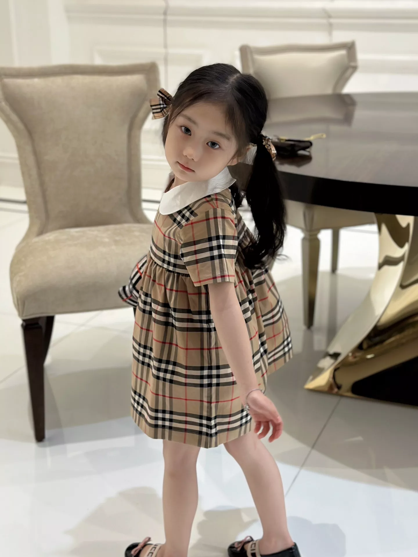 버버리 체크 배색 카라 원피스 상세 이미지 12