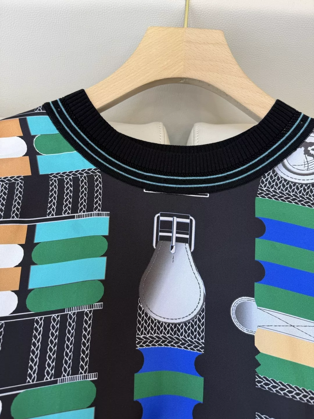 에르메스 실크 배색 반소매 니트 상의 상세 이미지 5