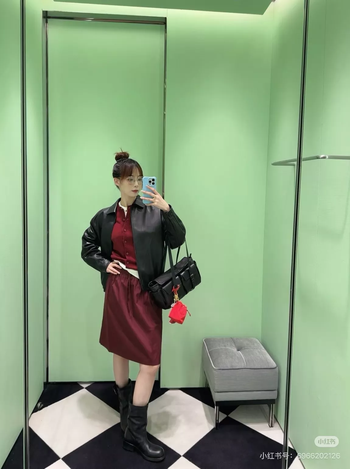 프라다 버건디 배색 허리 밴딩 스커트 상세 이미지 32