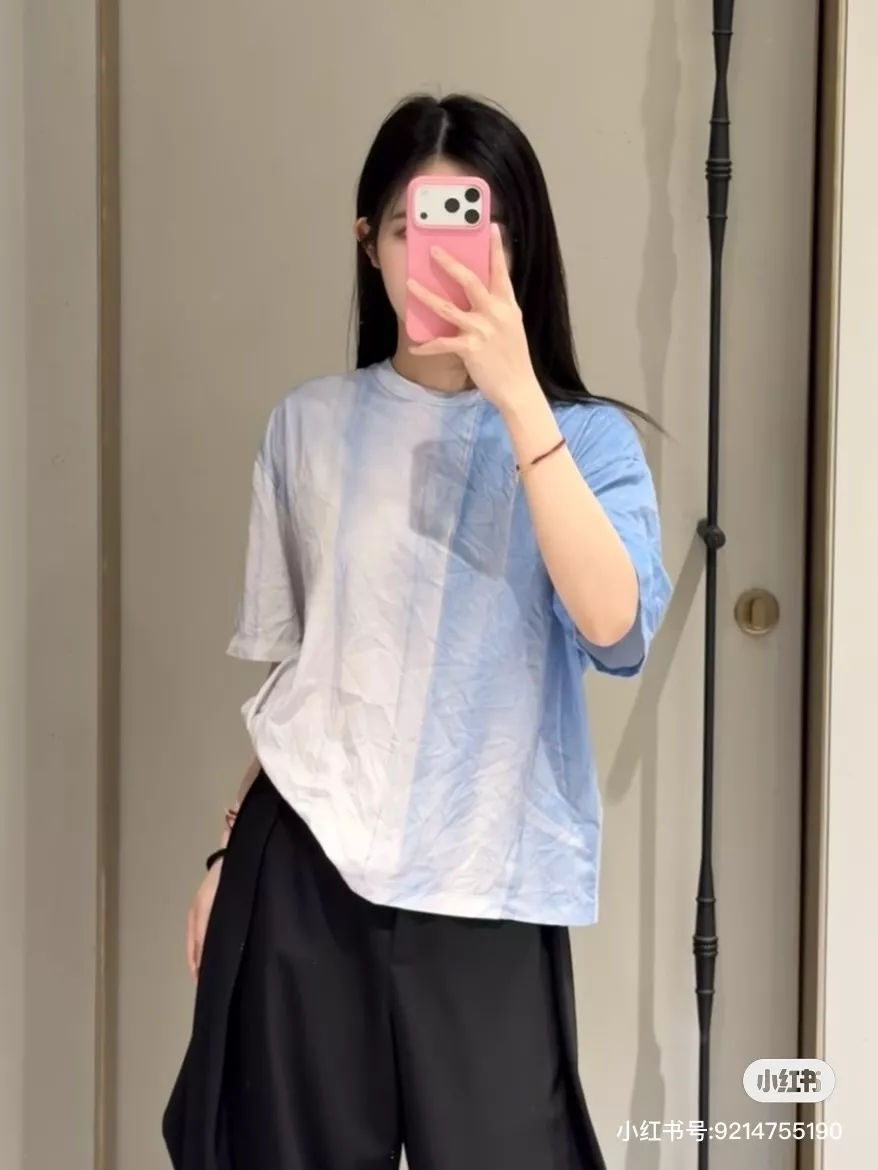 로에베 그라데이션 자수 반팔 티 상세 이미지 25