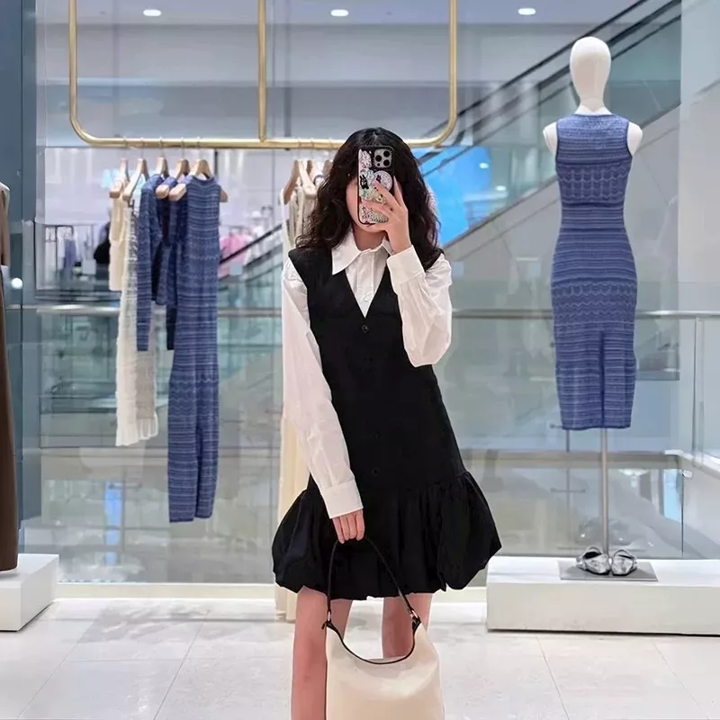 산드로 브이넥 민소매 프릴 원피스 상세 이미지 26