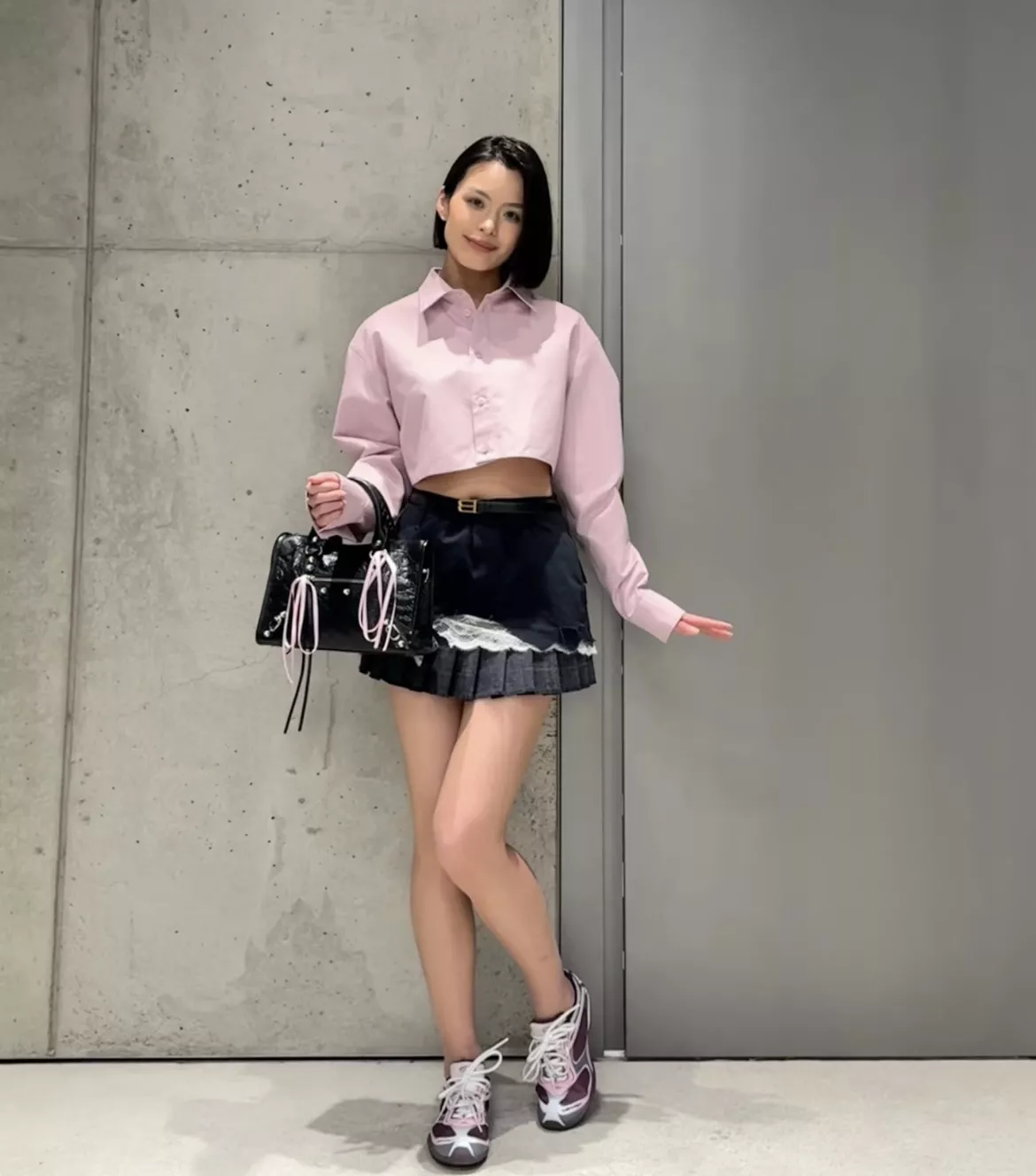 발렌시아가 핑크 크롭 카라 셔츠 상세 이미지 26