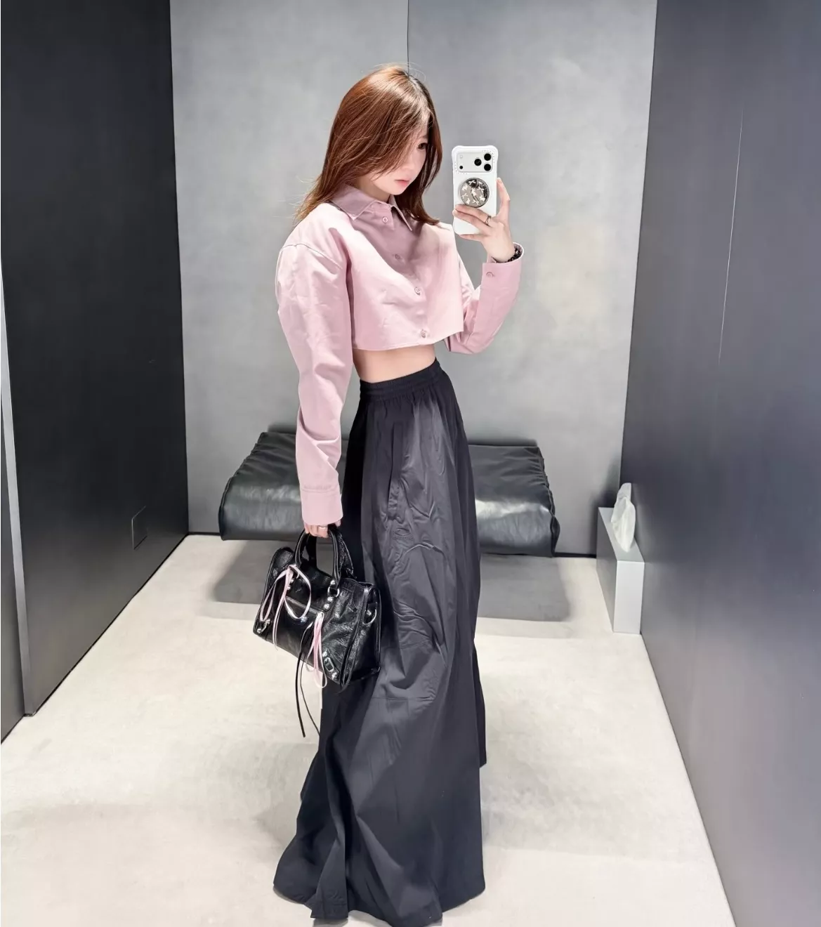 발렌시아가 핑크 크롭 카라 셔츠 상세 이미지 21