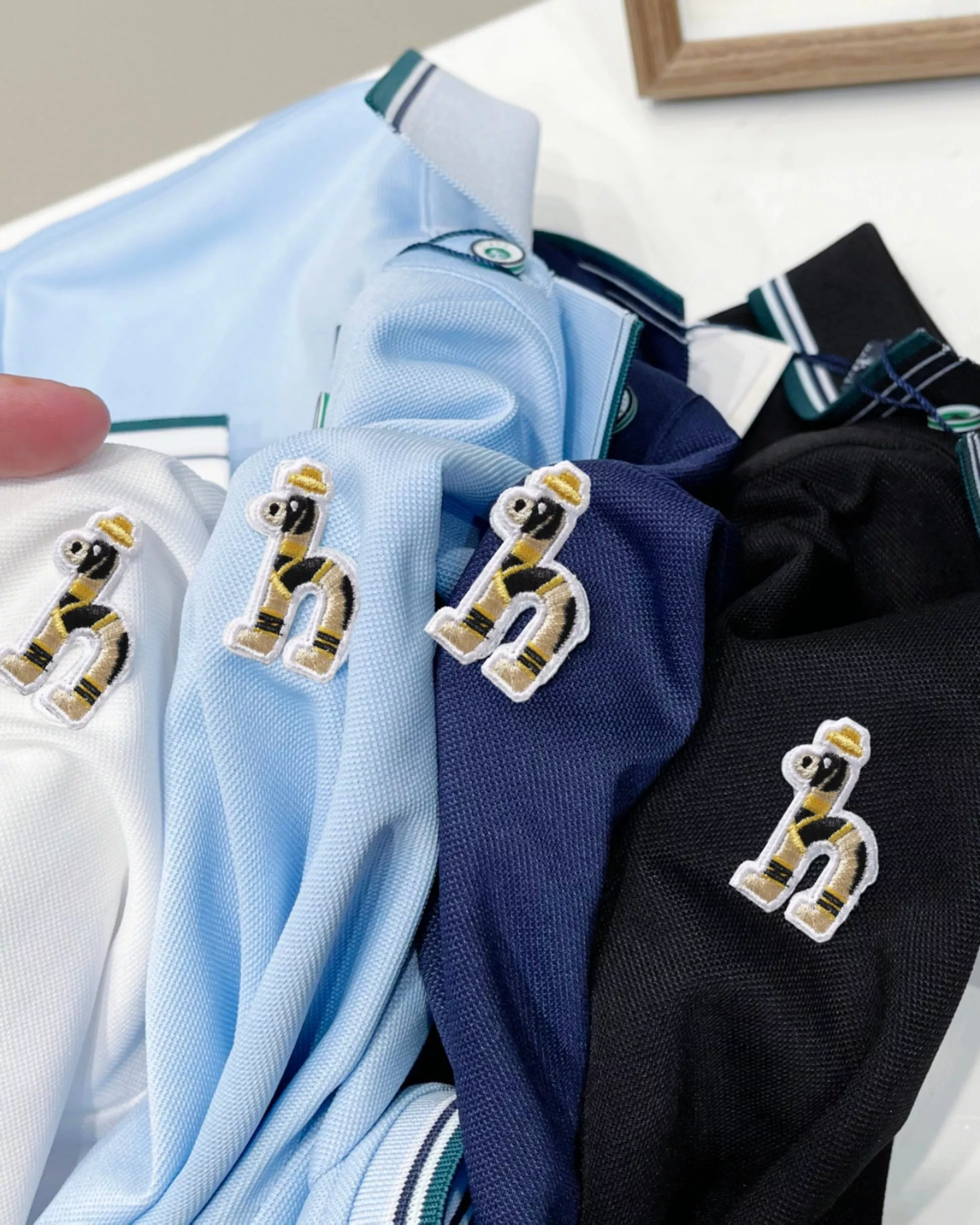 헤지스 배색 카라 반소매 폴로 상의 상세 이미지 7