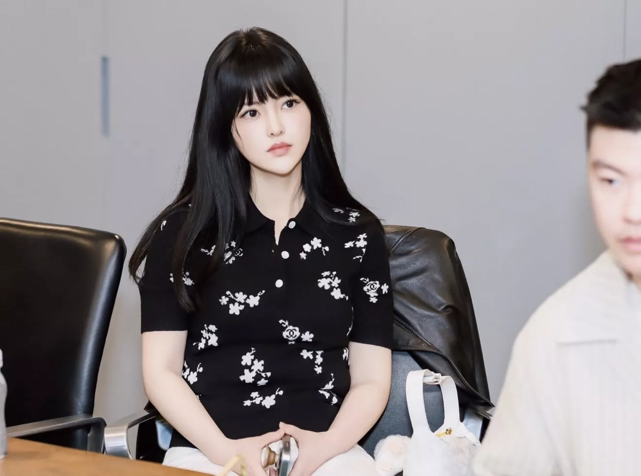 샤넬 여성 카라 반소매 니트탑 상세 이미지 23