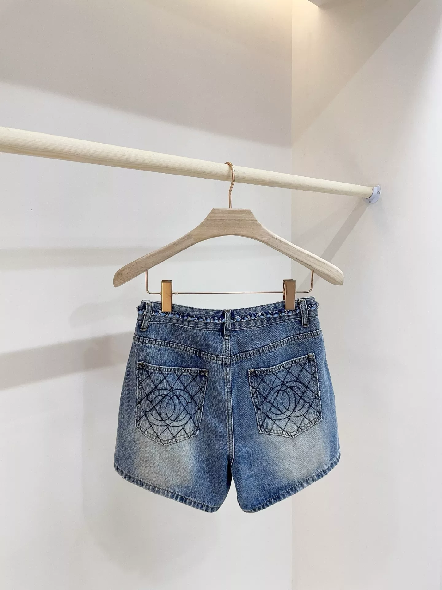 디올 체인 포인트 데님 숏팬츠 상세 이미지 5