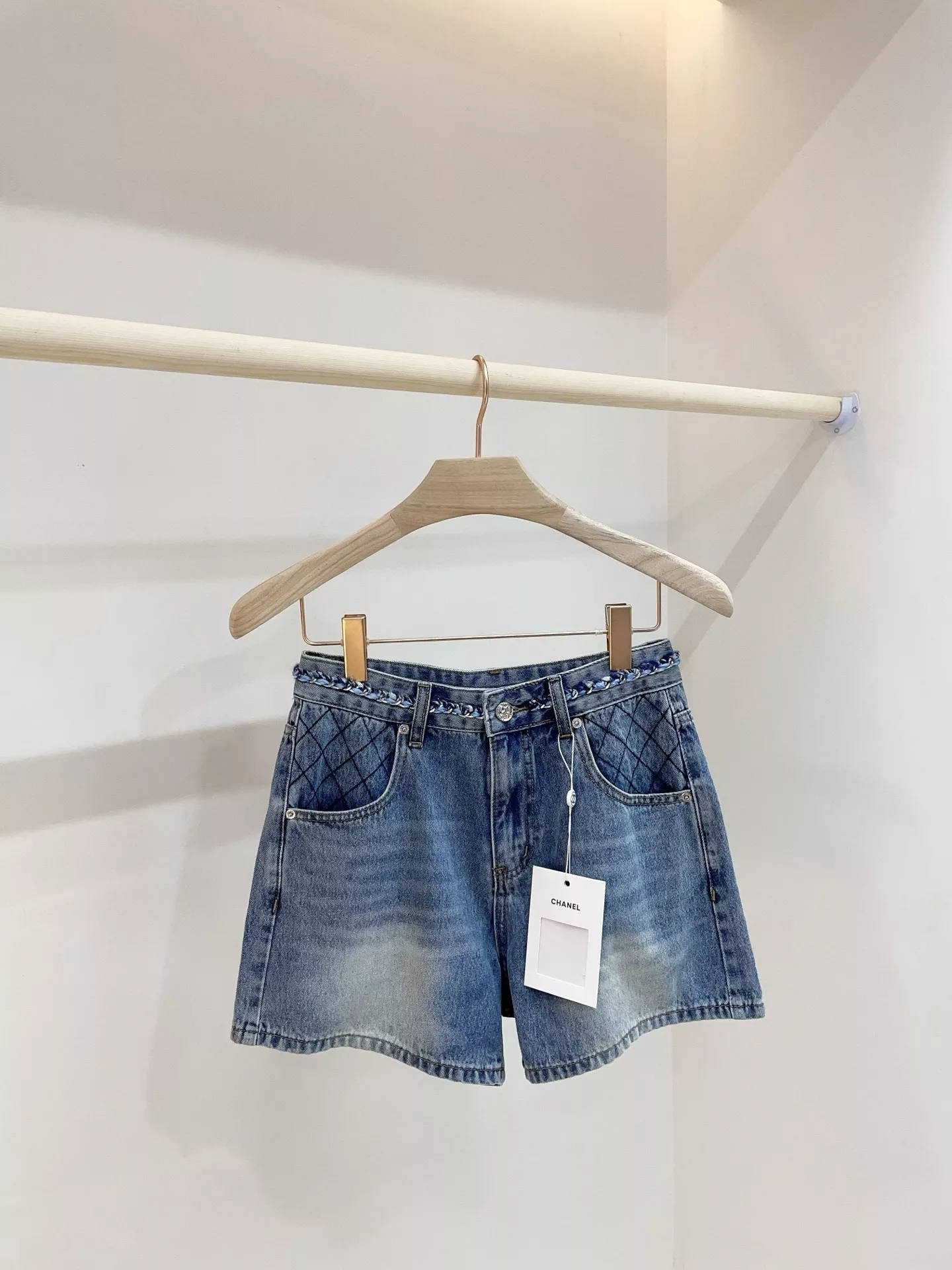 디올 체인 포인트 데님 숏팬츠 상세 이미지 3