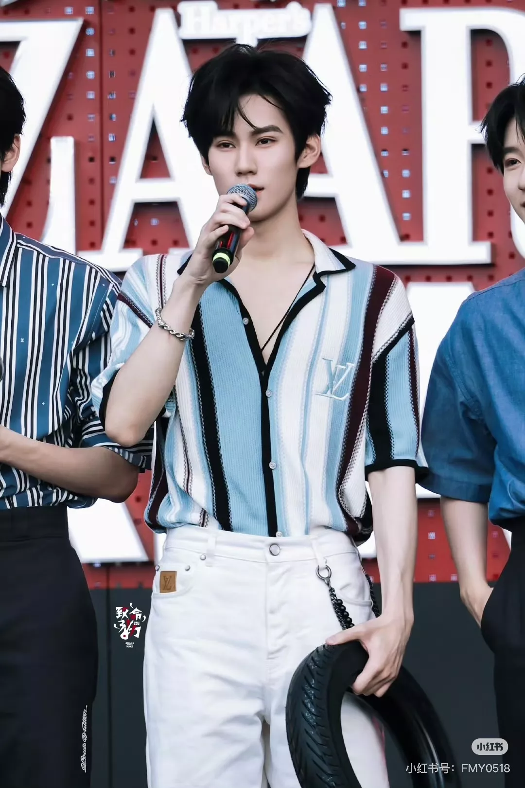 루이비통 스트라이프 오픈카라 니트 가디건 상세 이미지 36