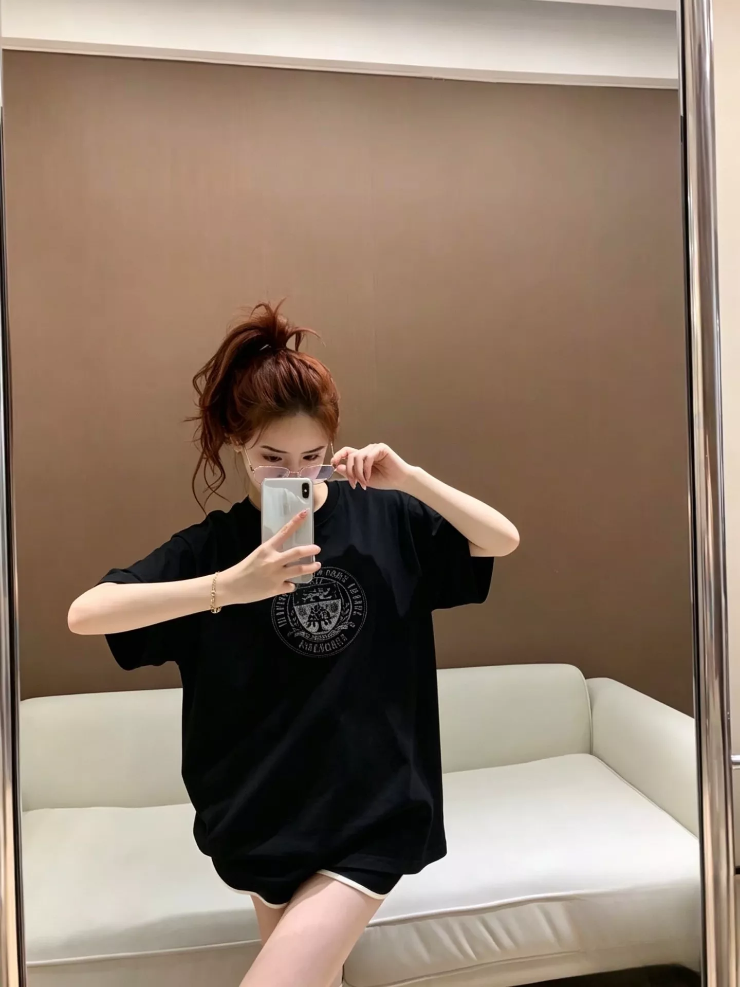 발렌시아가 로고 프린트 라운드넥 반팔 티셔츠 상세 이미지 19