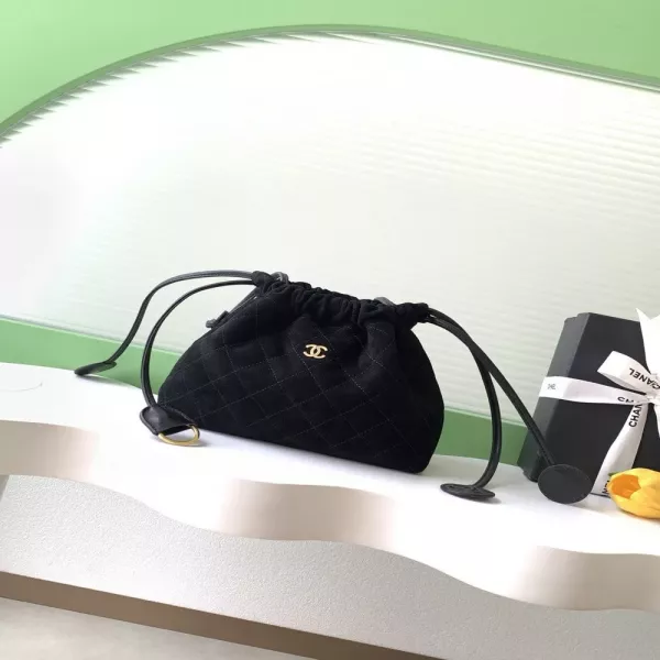 샤넬 퀼팅 드로우스트링 버킷백