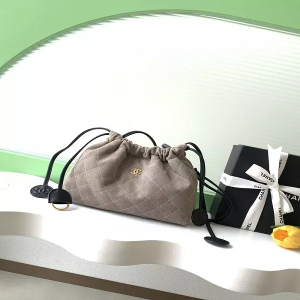 샤넬 퀼팅 드로스트링 버킷백