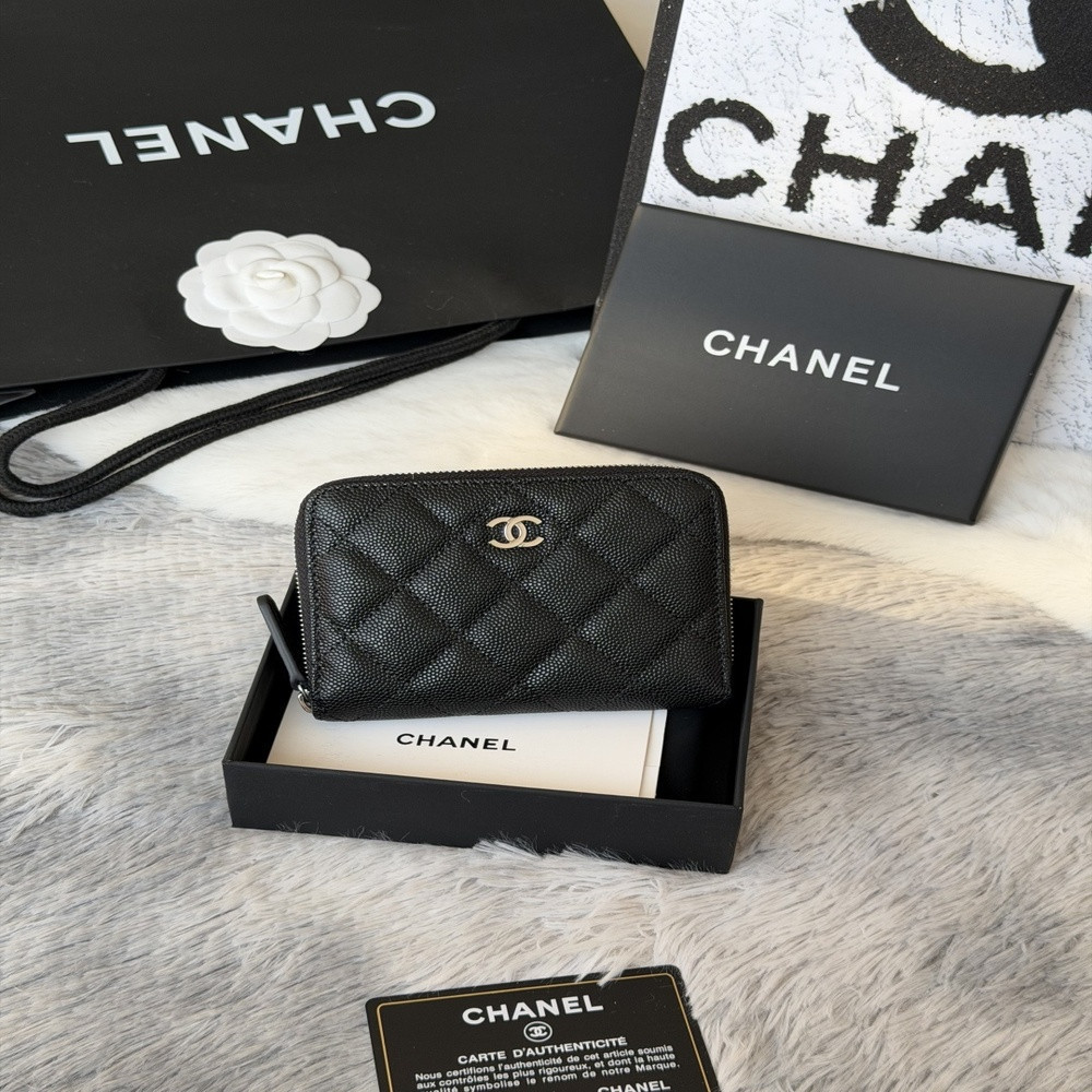 샤넬 퀼팅 지퍼 반지갑
