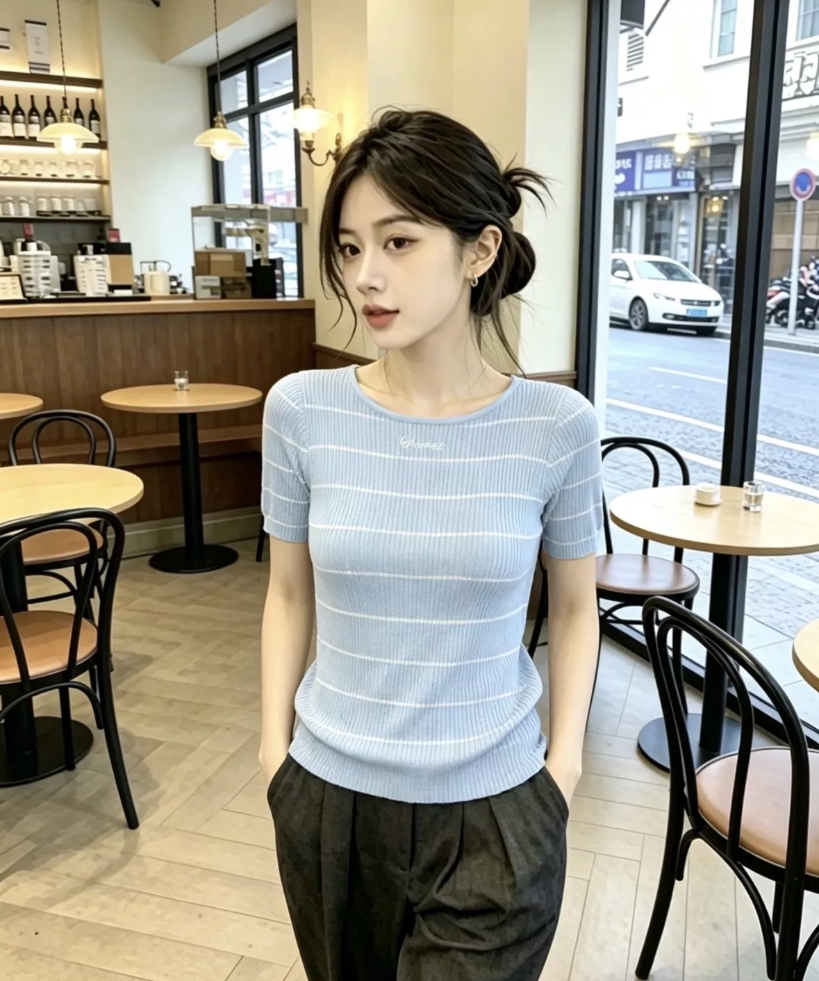 샤넬 배색 스트라이프 니트 반팔 상세 이미지 50