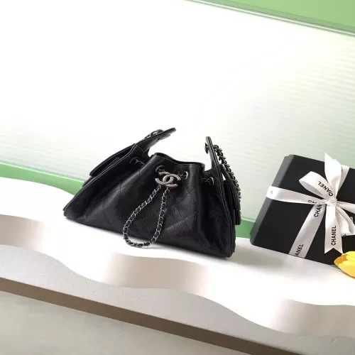 샤넬 빈티지 체인 드로스트링 숄더백