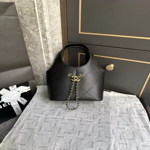 샤넬 퀼팅 체인 장식 호보백