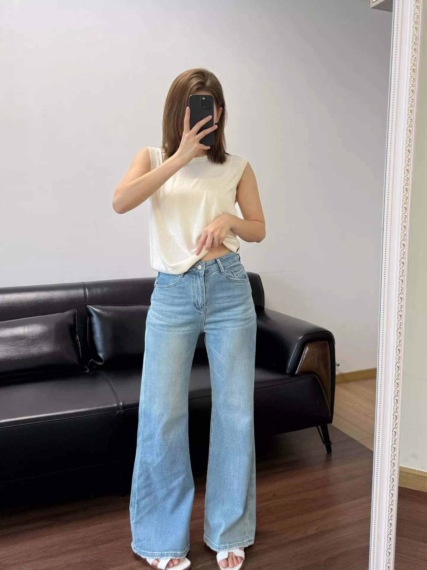 미우미우 자수 와이드 플레어 데님 팬츠 상세 이미지 40