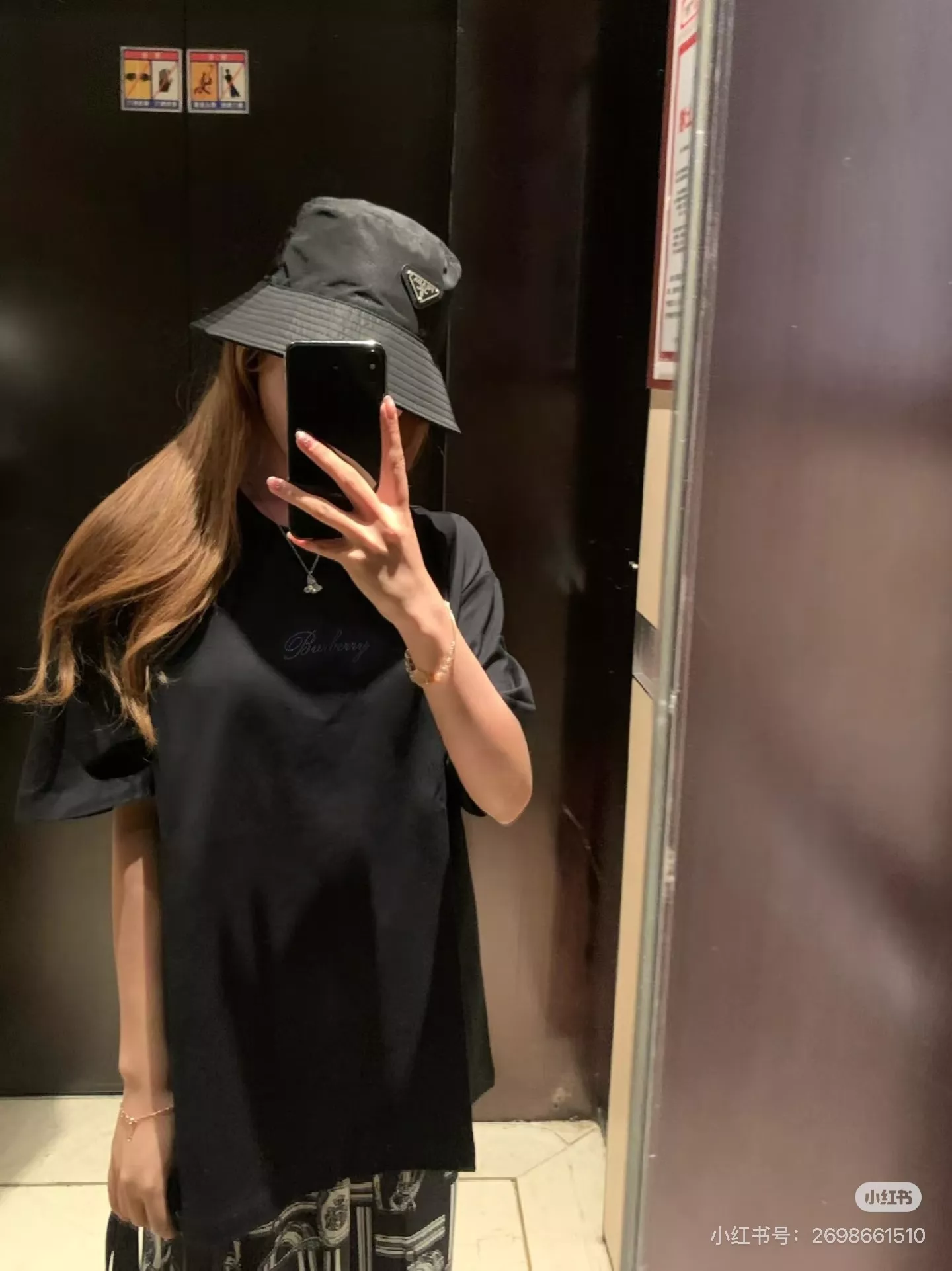버버리 레터 자수 라운드 반팔 티셔츠 상세 이미지 46