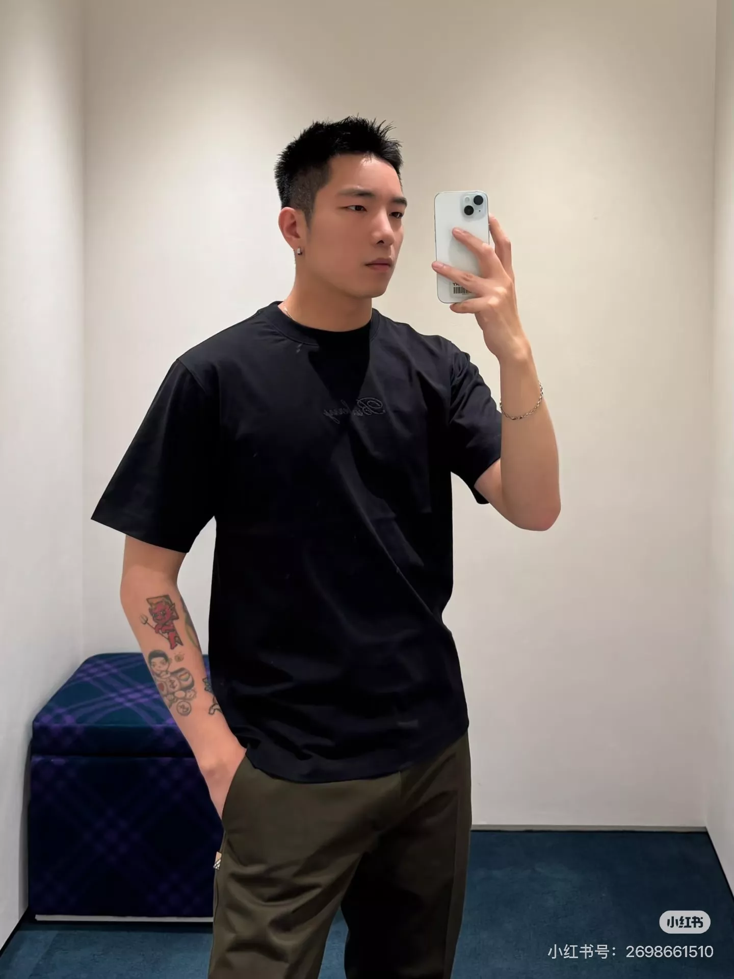 버버리 레터 자수 라운드 반팔 티셔츠 상세 이미지 49