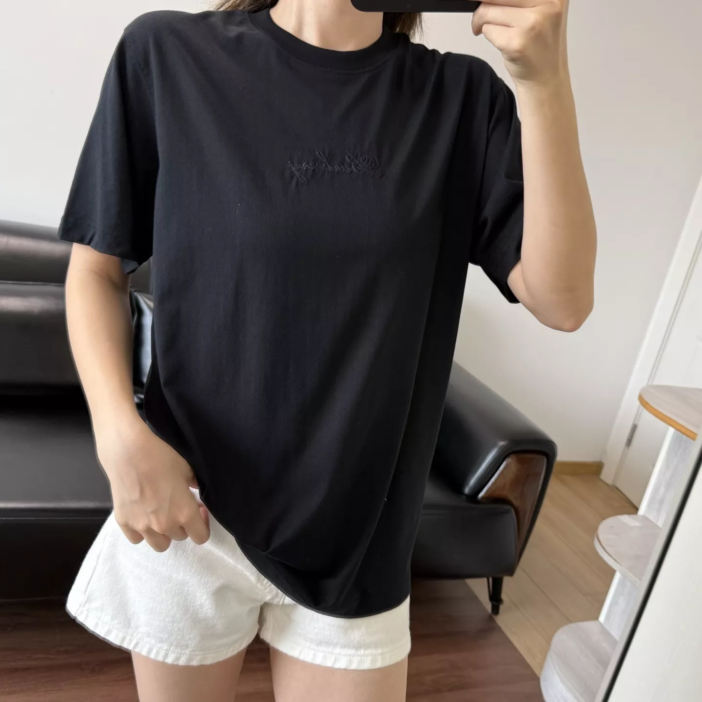 버버리 레터 자수 라운드 반팔 티셔츠 상세 이미지 32