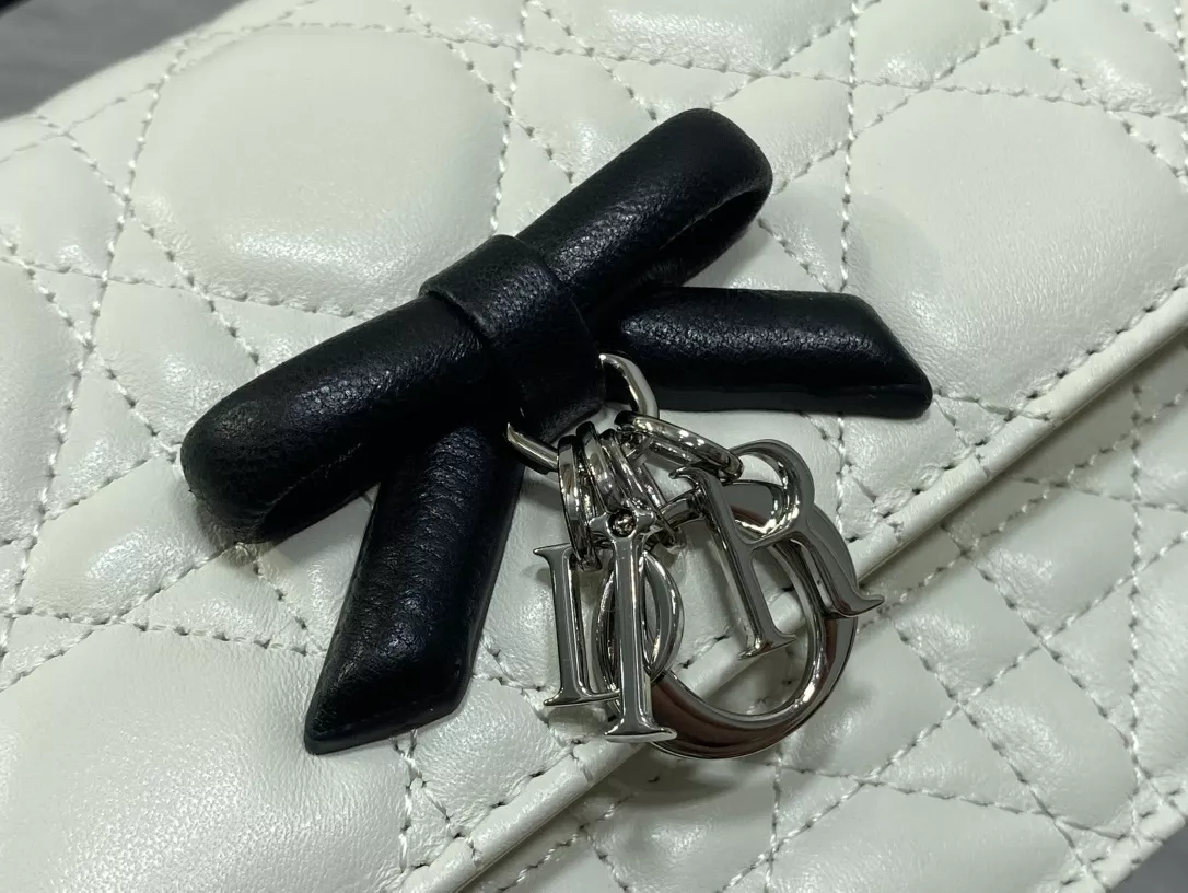 디올 진주 체인 리본 손잡이 백 상세 이미지 3