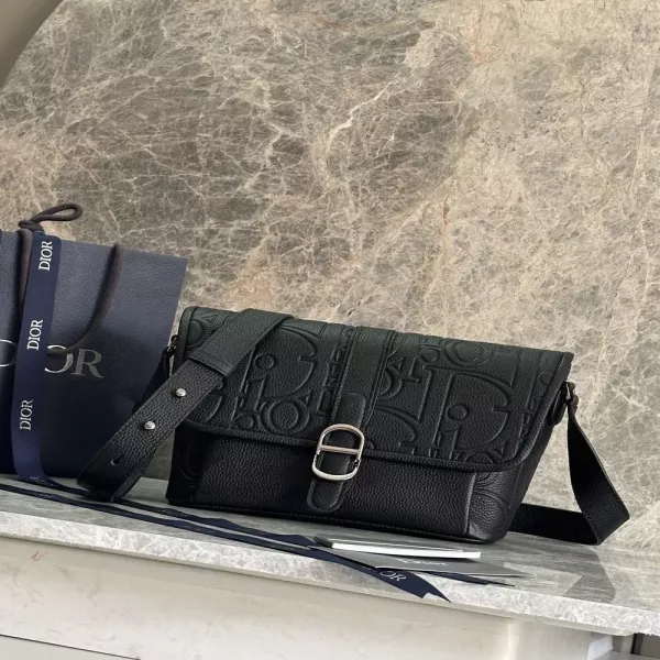 디올 플랩 메신저백