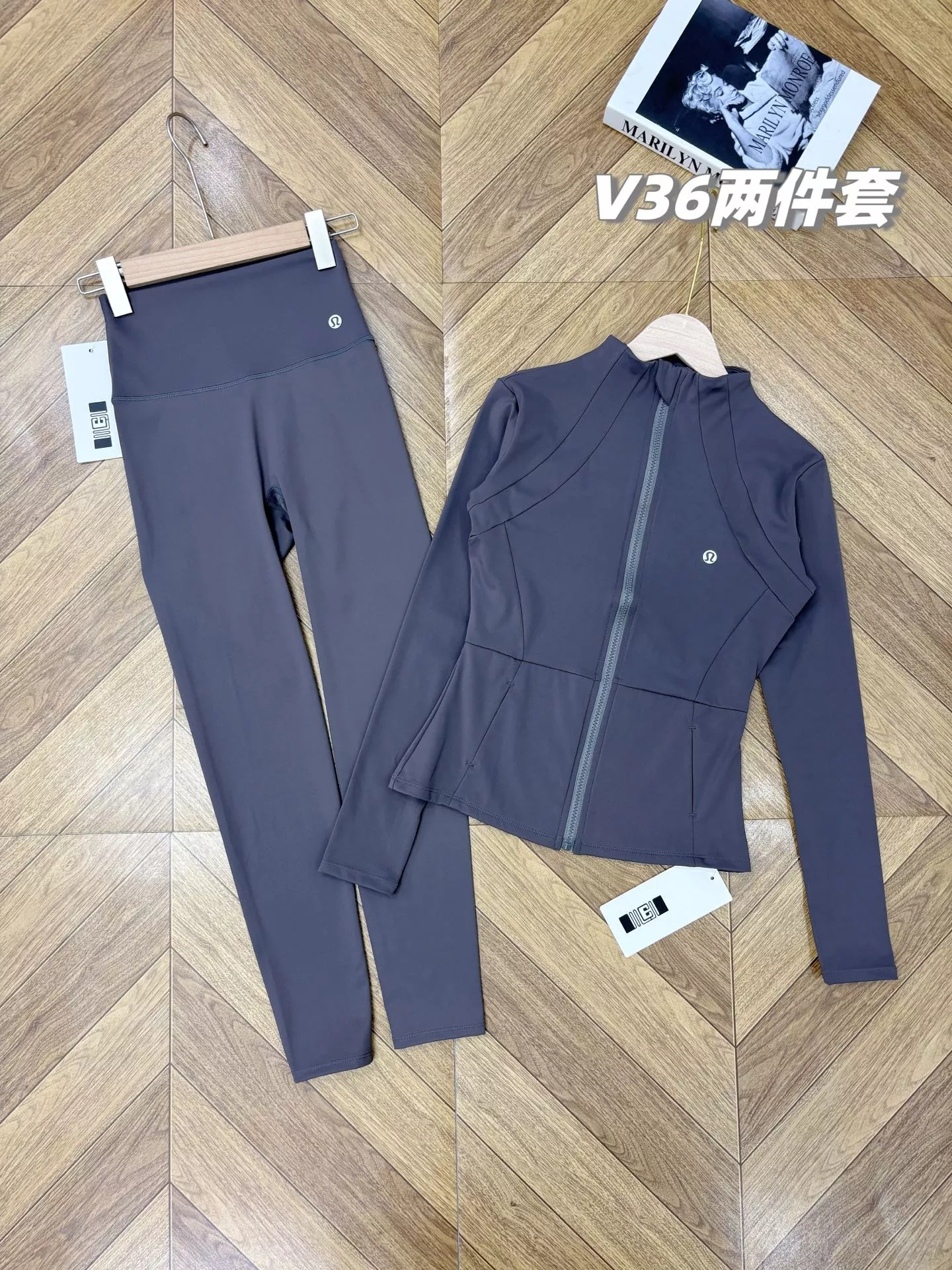 룰루레몬 브이36 집업 재킷 레깅스 세트 상세 이미지 11
