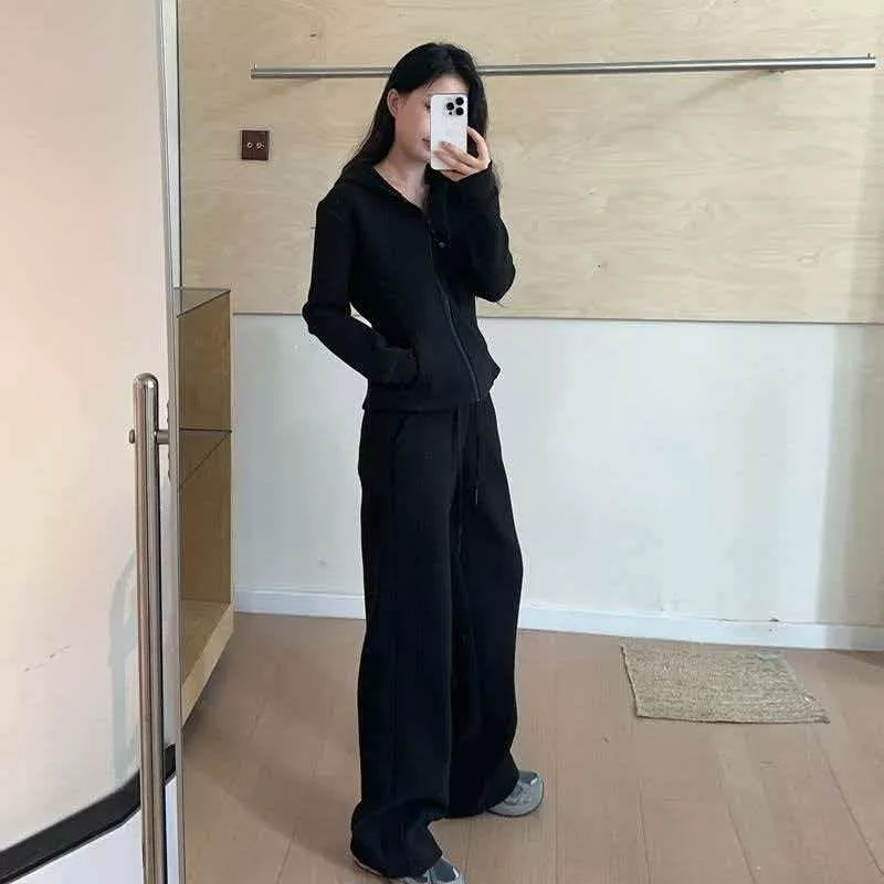 룰루레몬 여성 슬림핏 운동 세트 상세 이미지 36