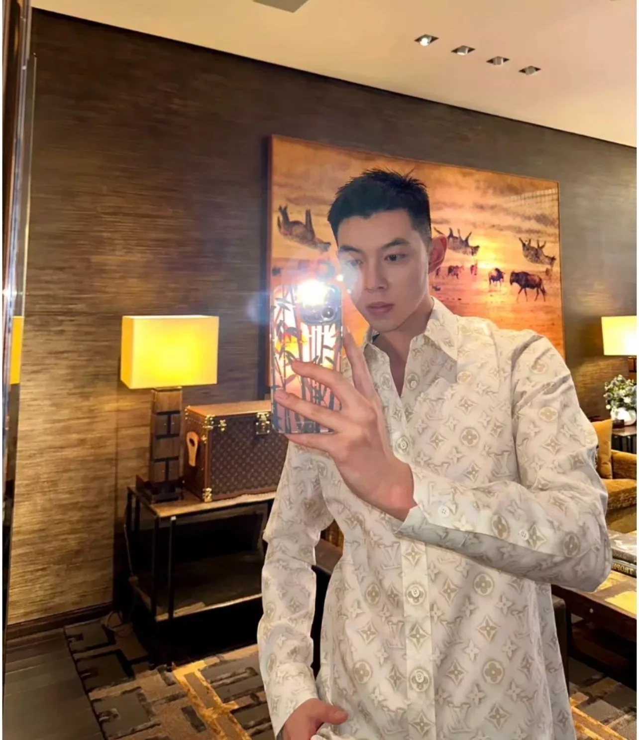 루이비통 사구 모노그램 프린트 셔츠 상세 이미지 13
