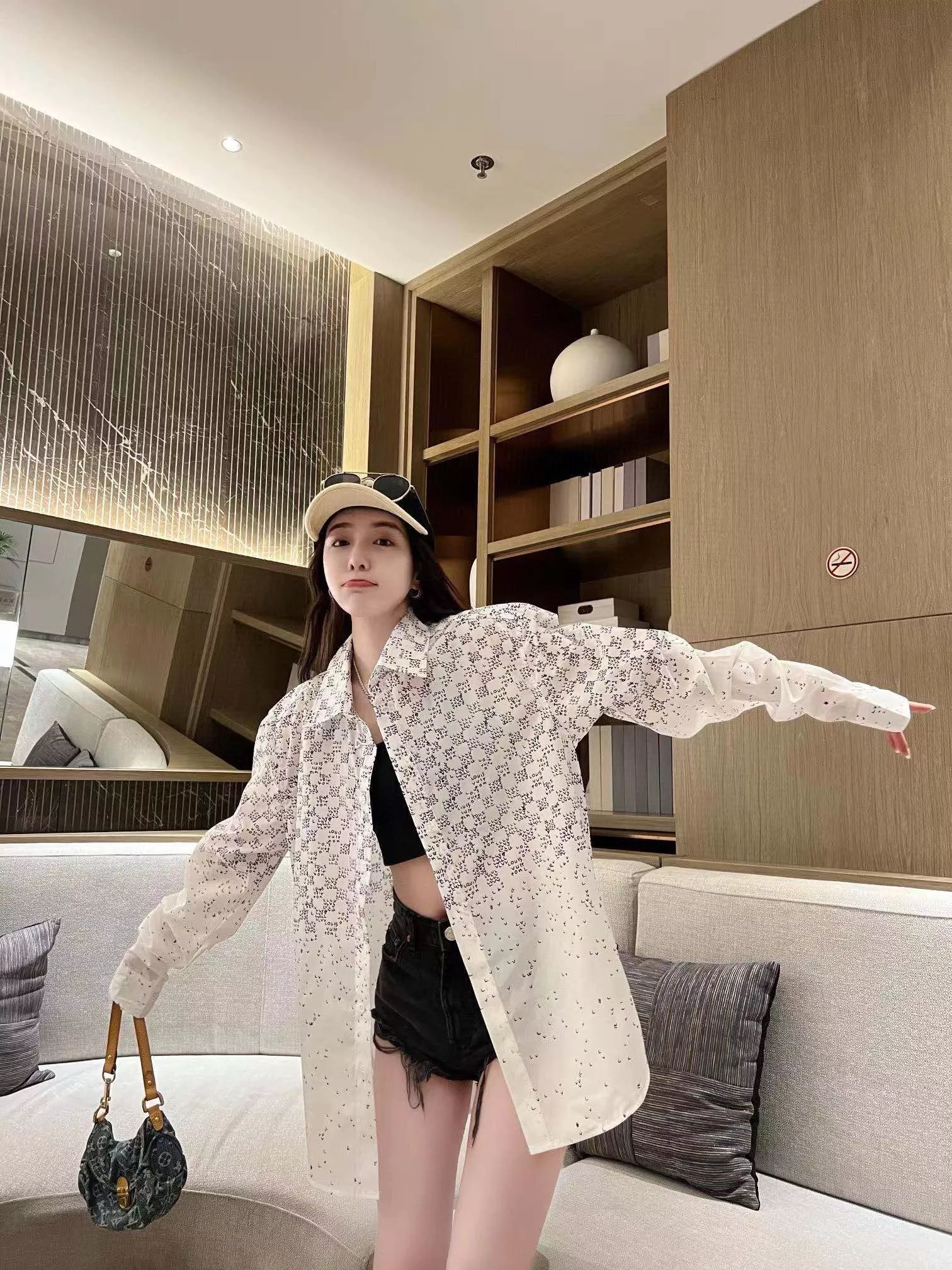 루이비통 다미에 패턴 그라데이션 셔츠 상세 이미지 13