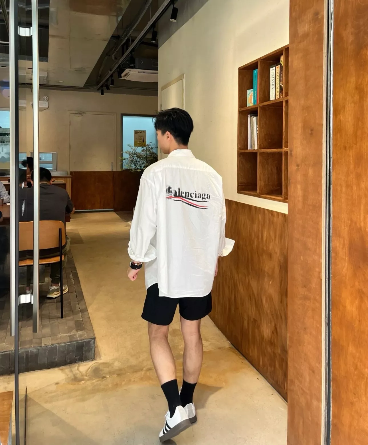 발렌시아가 블러 콜라 프린트 셔츠 상세 이미지 12
