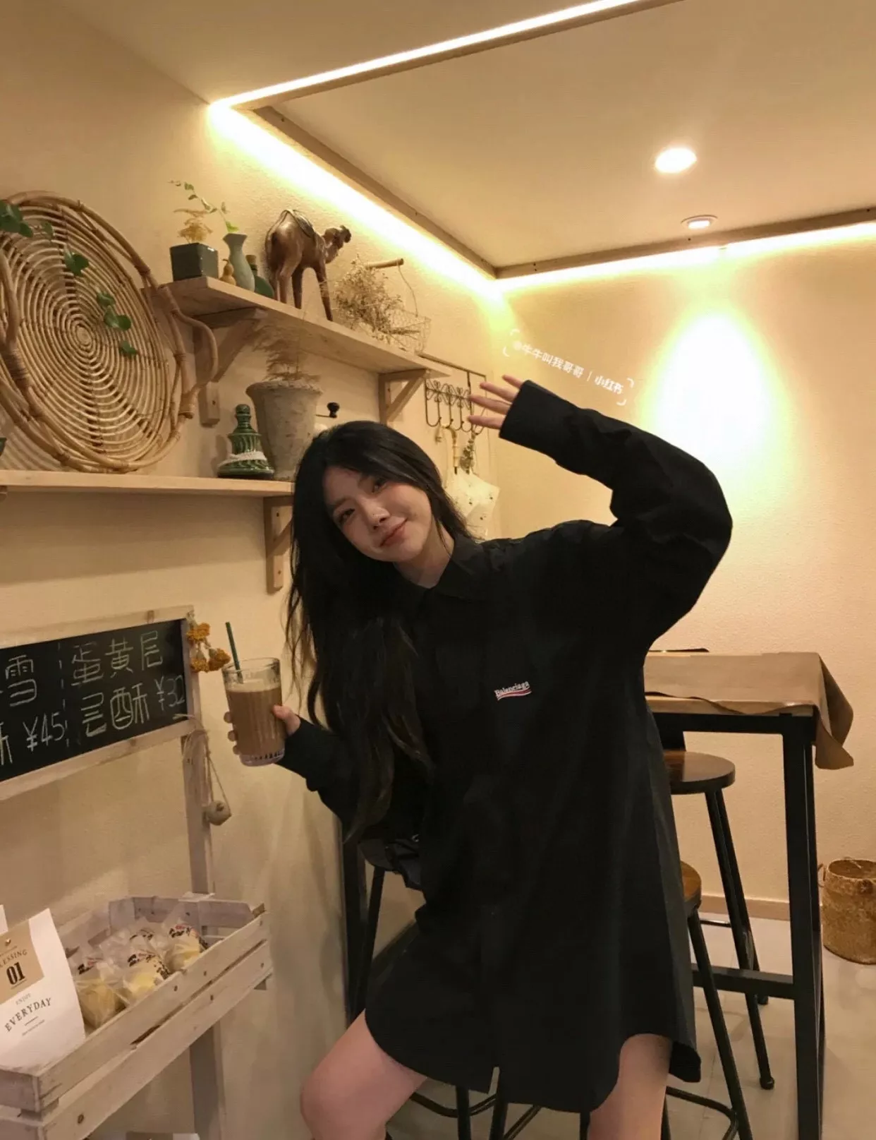 발렌시아가 자수 로고 포플린 셔츠 상세 이미지 9