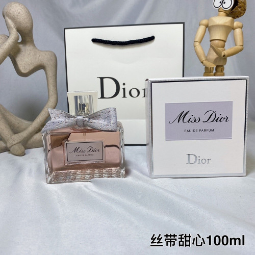 디올 리본 장식 미스 디올 향수
