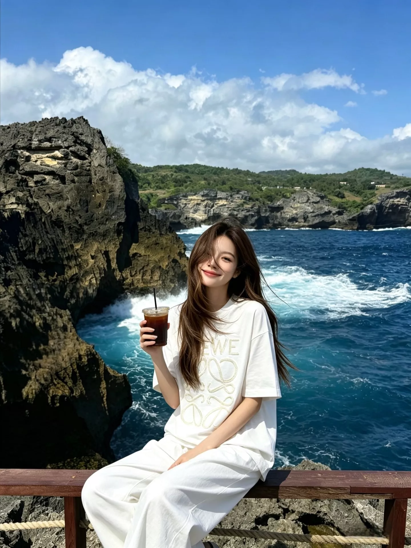 로에베 빈티지 자수 로고 라운드 반팔 상세 이미지 18