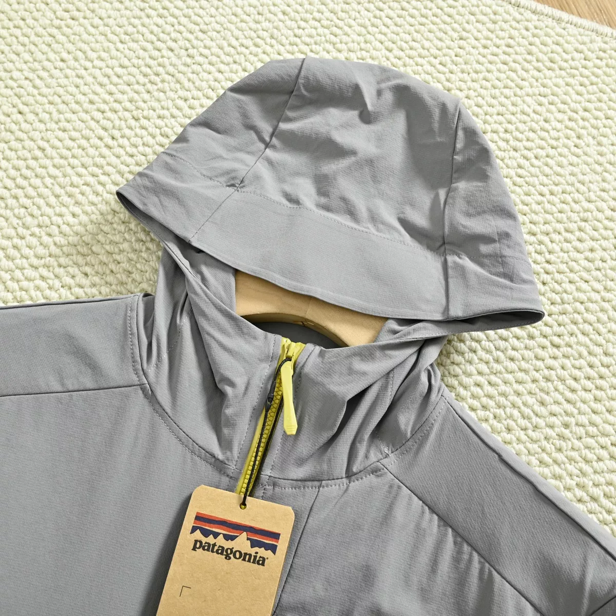 파타고니아 경량 후드 바람막이 재킷 상세 이미지 11