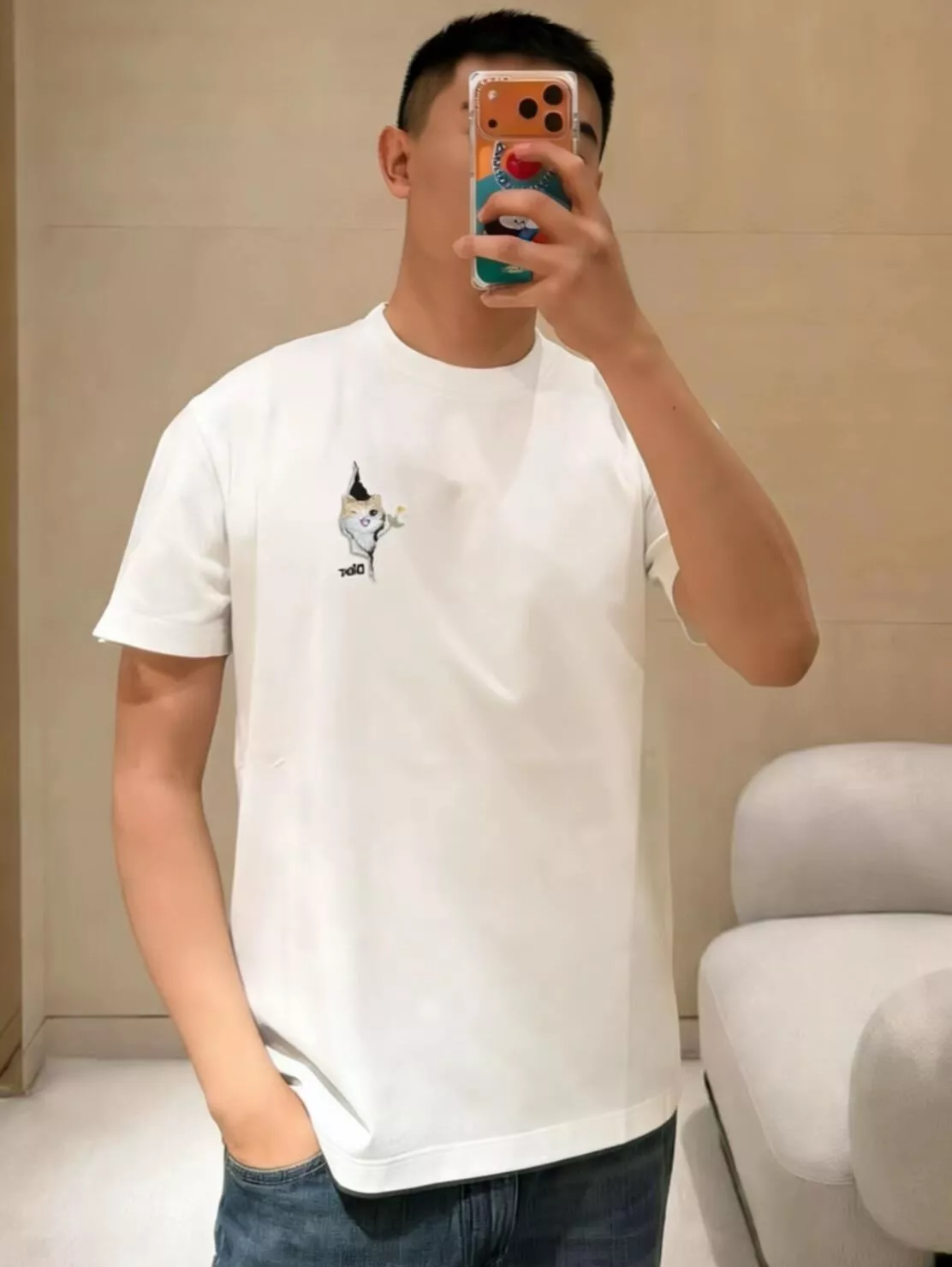 디올 자수 고양이 그래픽 라운드 티셔츠 상세 이미지 12