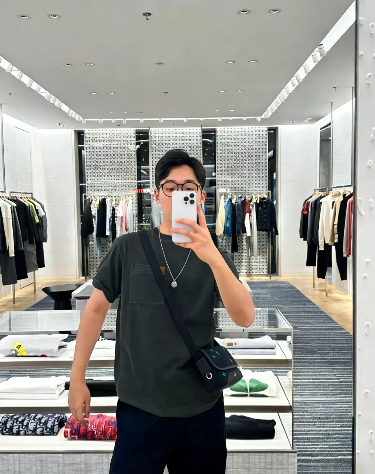 디올 포켓 가죽 패치 워싱 반소매 티 상세 이미지 20