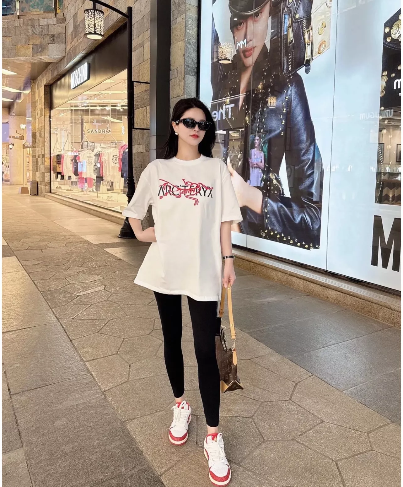 아크테릭스 레드 스켈레톤 로고 프린트 티셔츠 상세 이미지 18