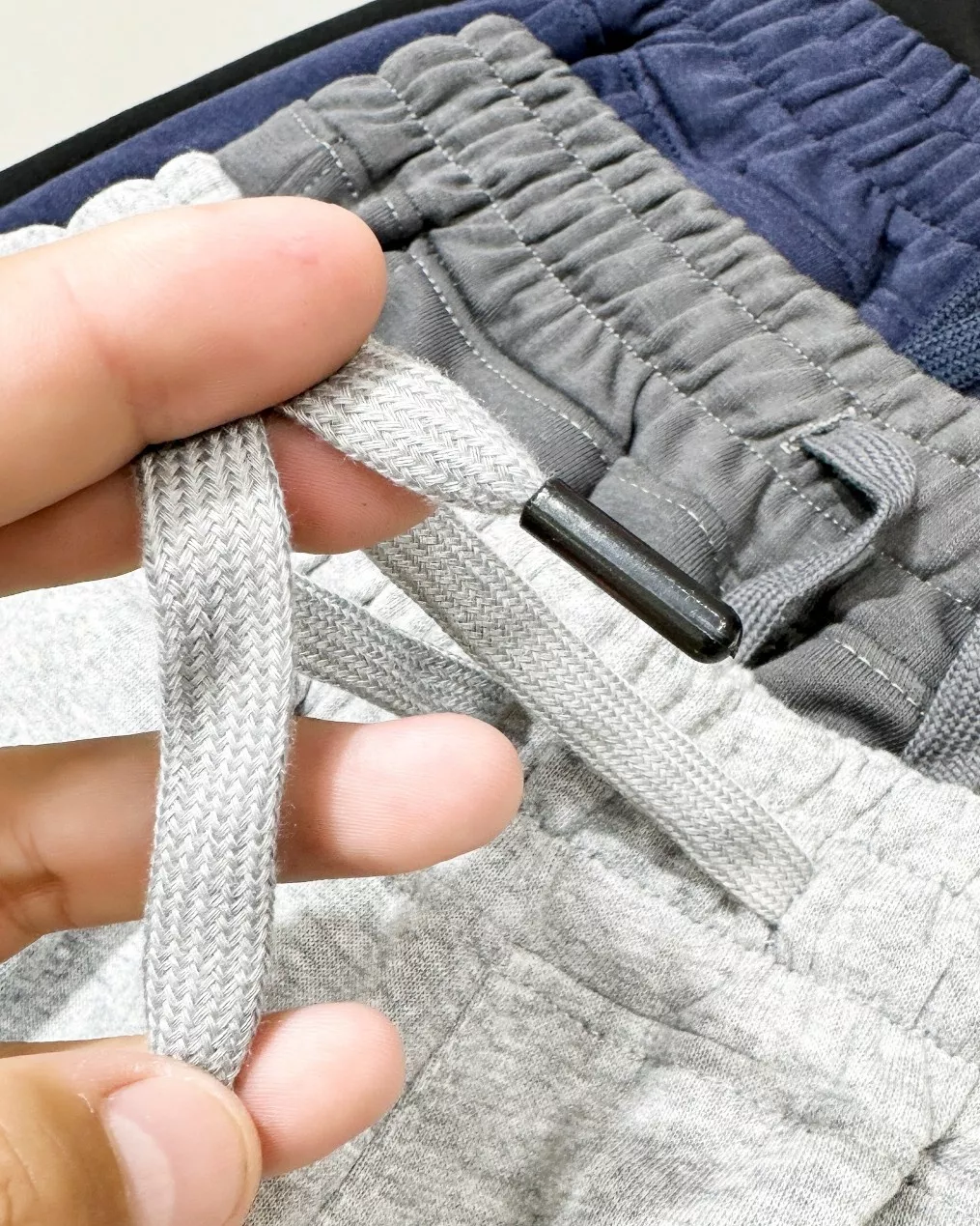 몽클레어 로고 자수 조거 팬츠 상세 이미지 25