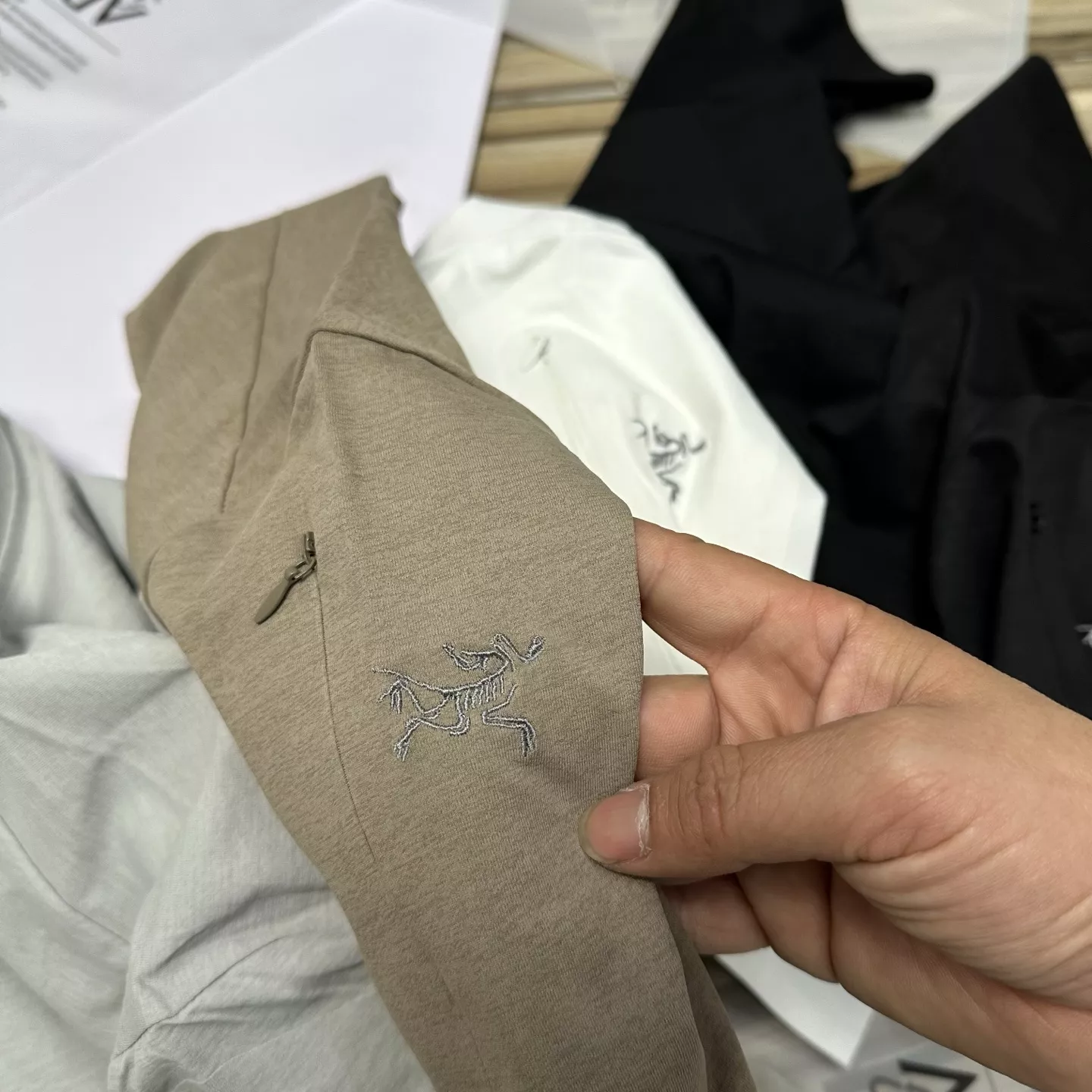 아크테릭스 아웃도어 기능성 라운드 반소매 상세 이미지 8