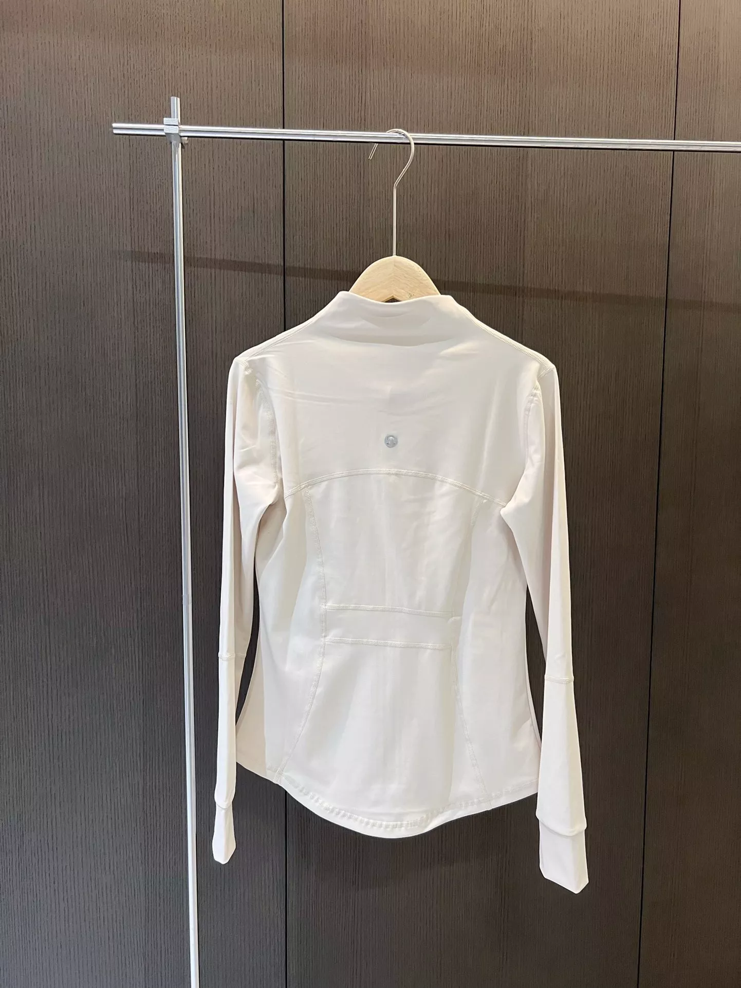 룰루레몬 여성 슬림핏 스포츠 재킷 상세 이미지 4