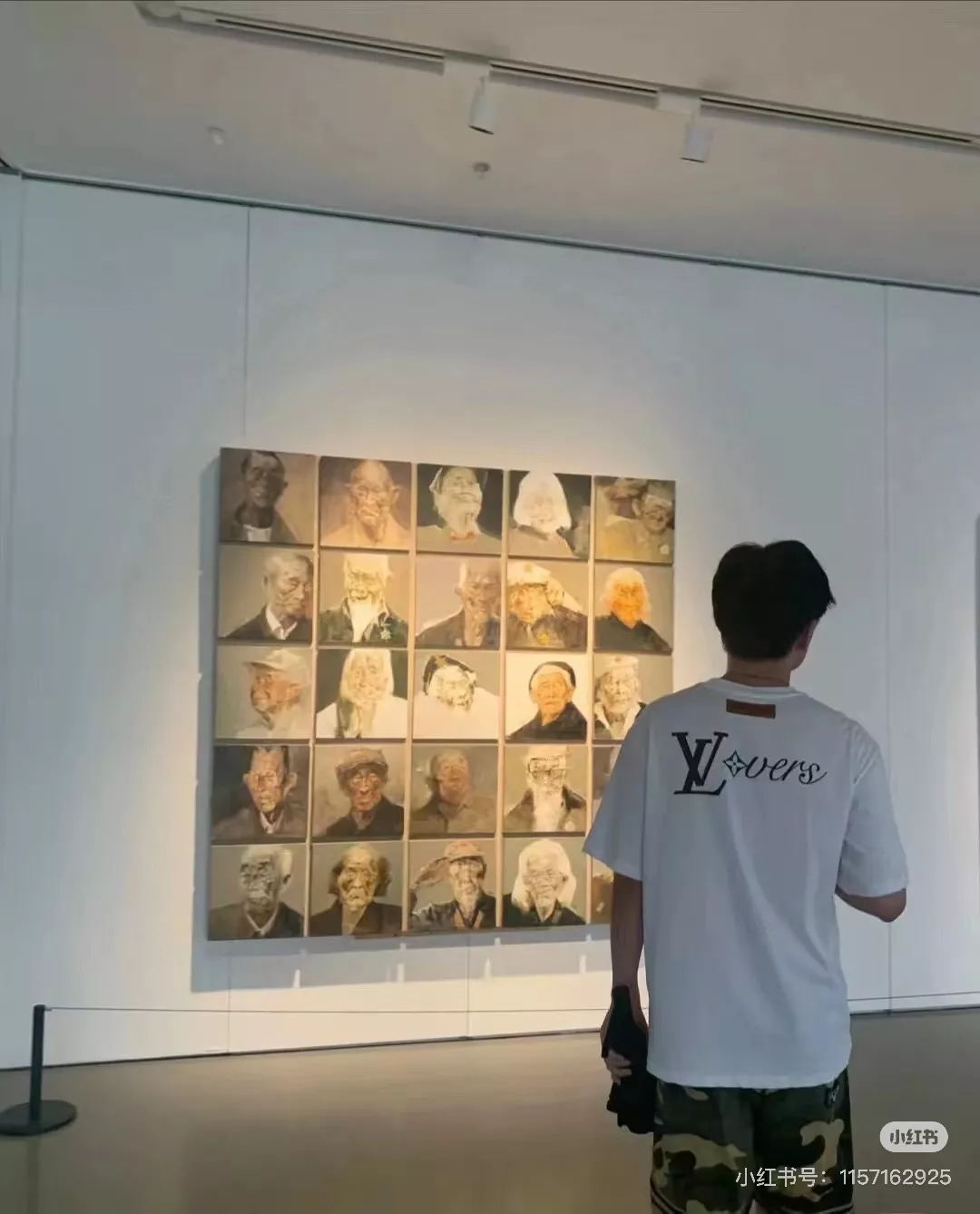 루이비통 24시즌 한정 프린트 반소매 탑 상세 이미지 14