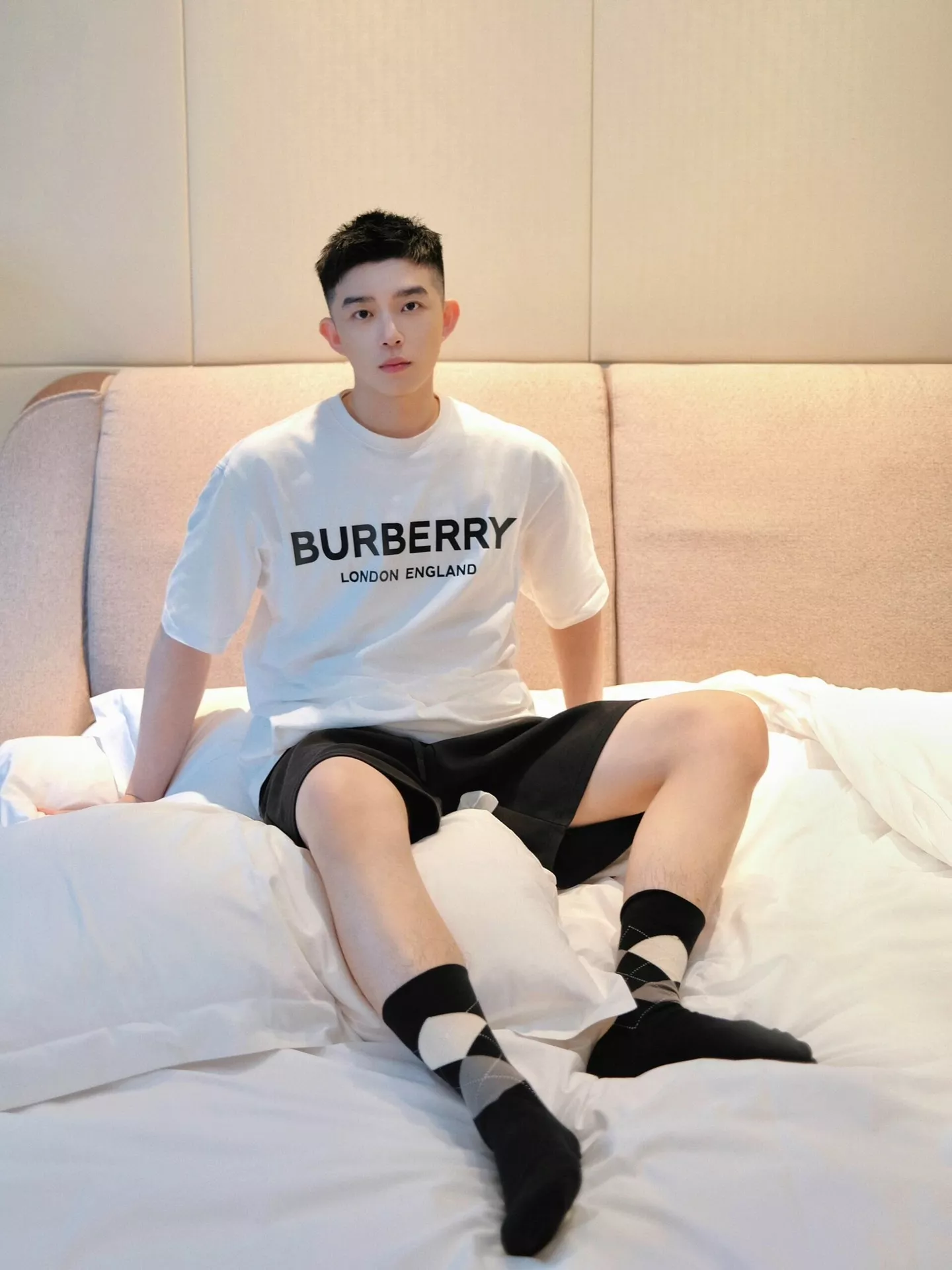 버버리 로고 프린트 코튼 티셔츠 상세 이미지 34