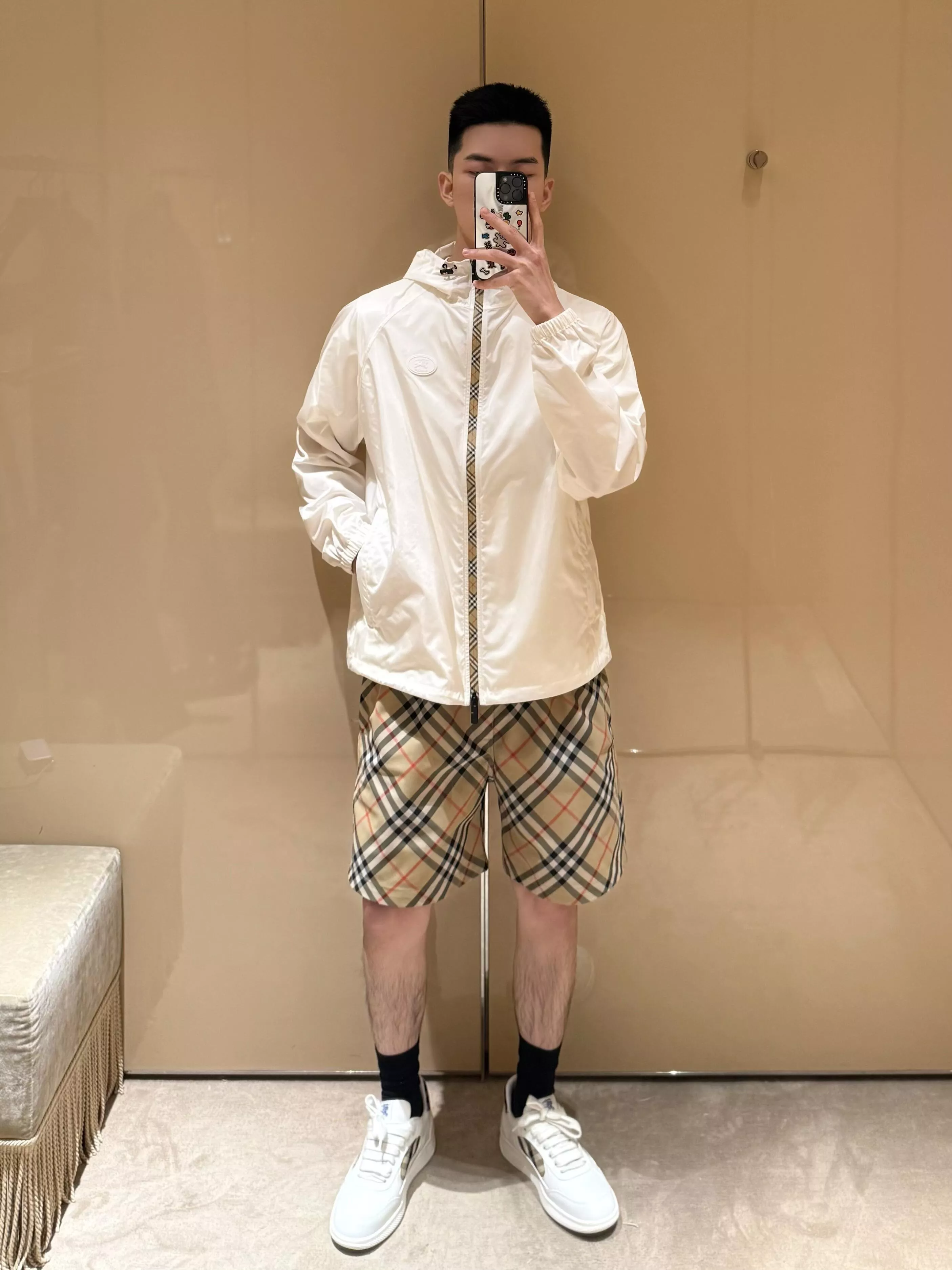 버버리 체크 장식 나일론 후드 아우터 상세 이미지 49