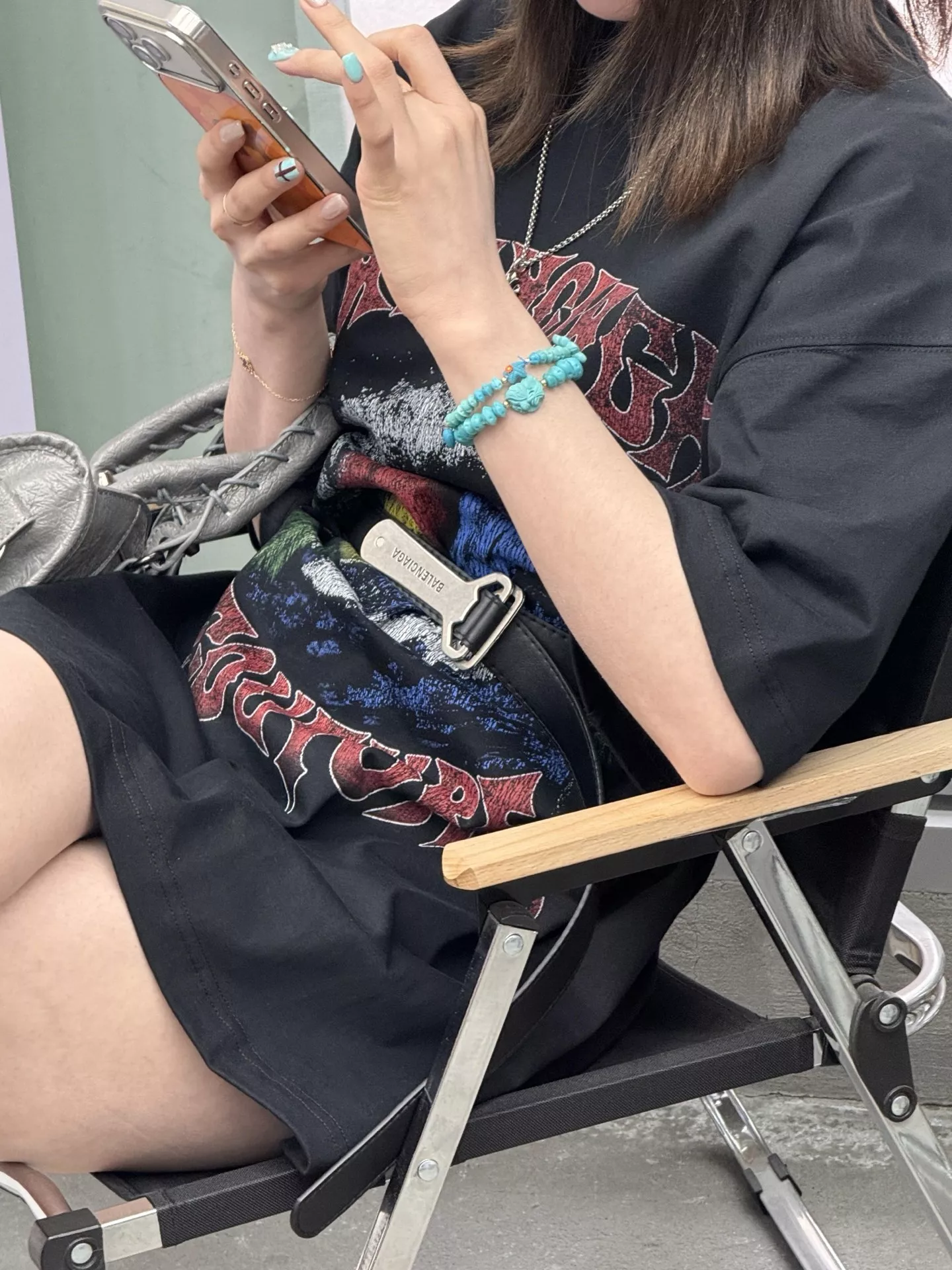 발렌시아가 빈티지 서퍼 그래픽 오버핏 티셔츠 상세 이미지 25
