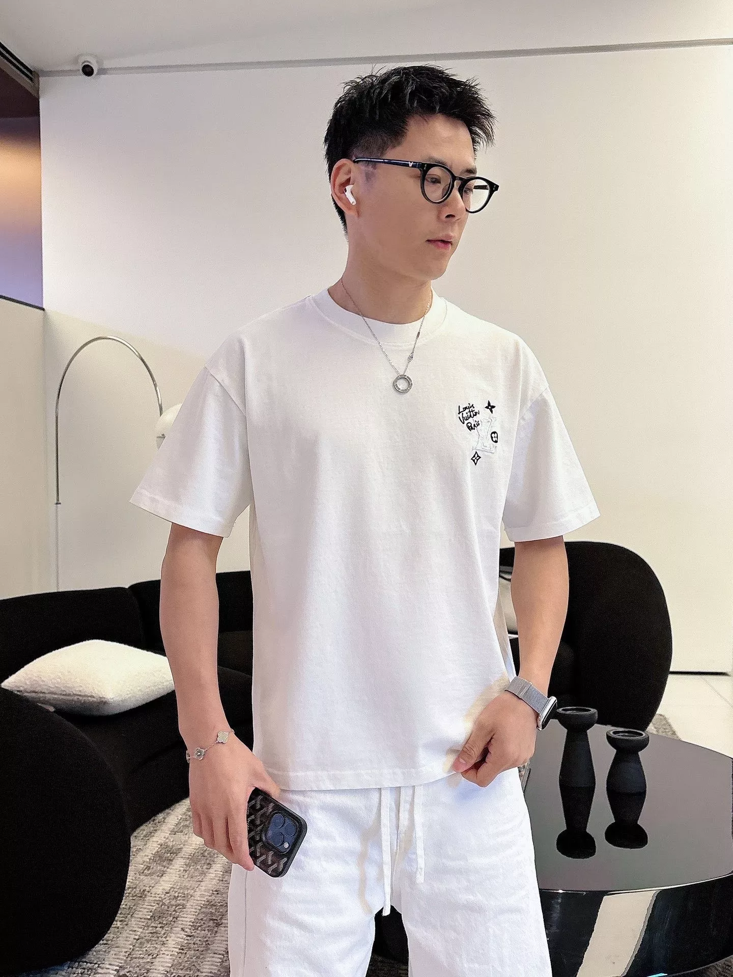 루이비통 패치 로고 자수 반소매 탑 상세 이미지 13