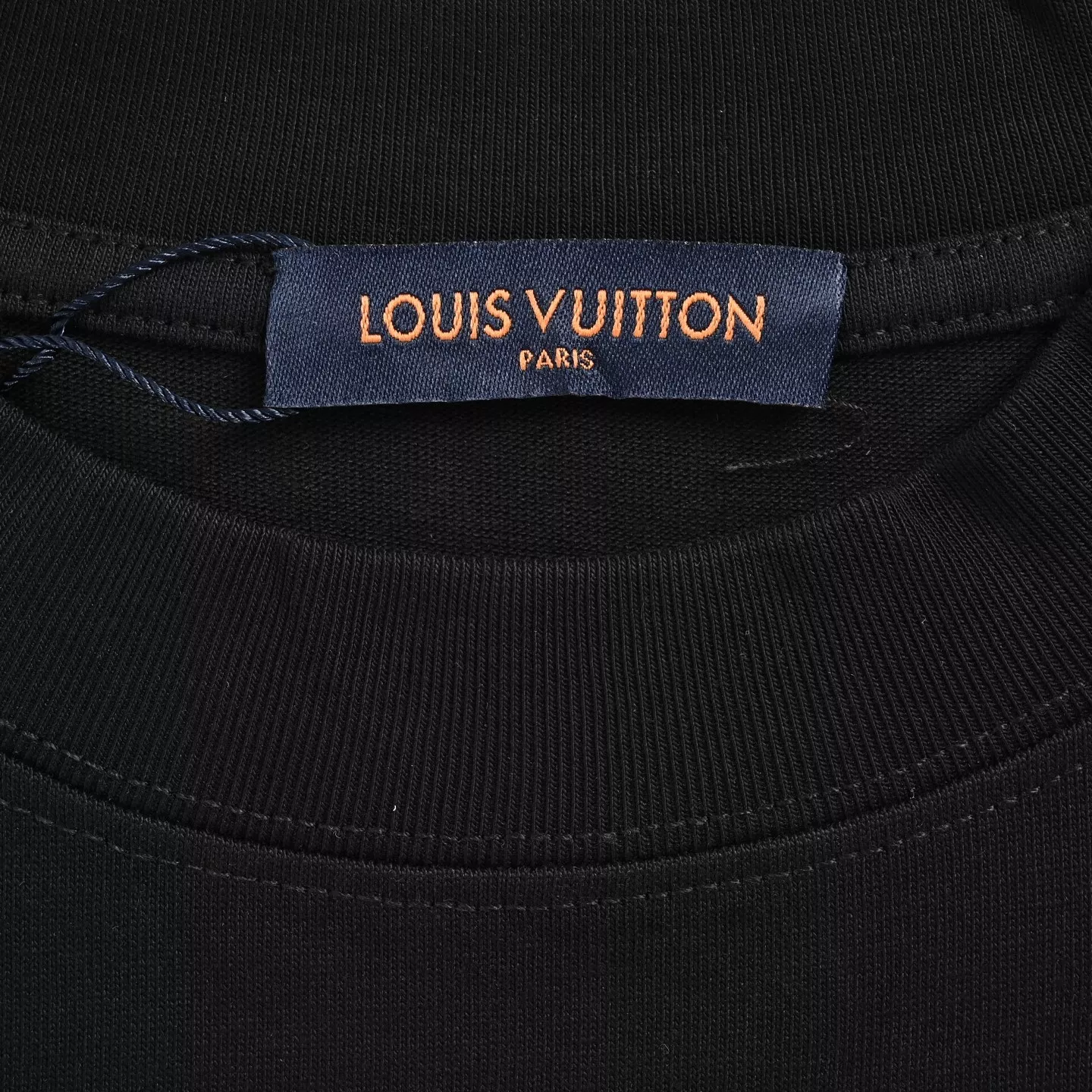 루이비통 후면 로고 자수 반소매 상의 상세 이미지 5