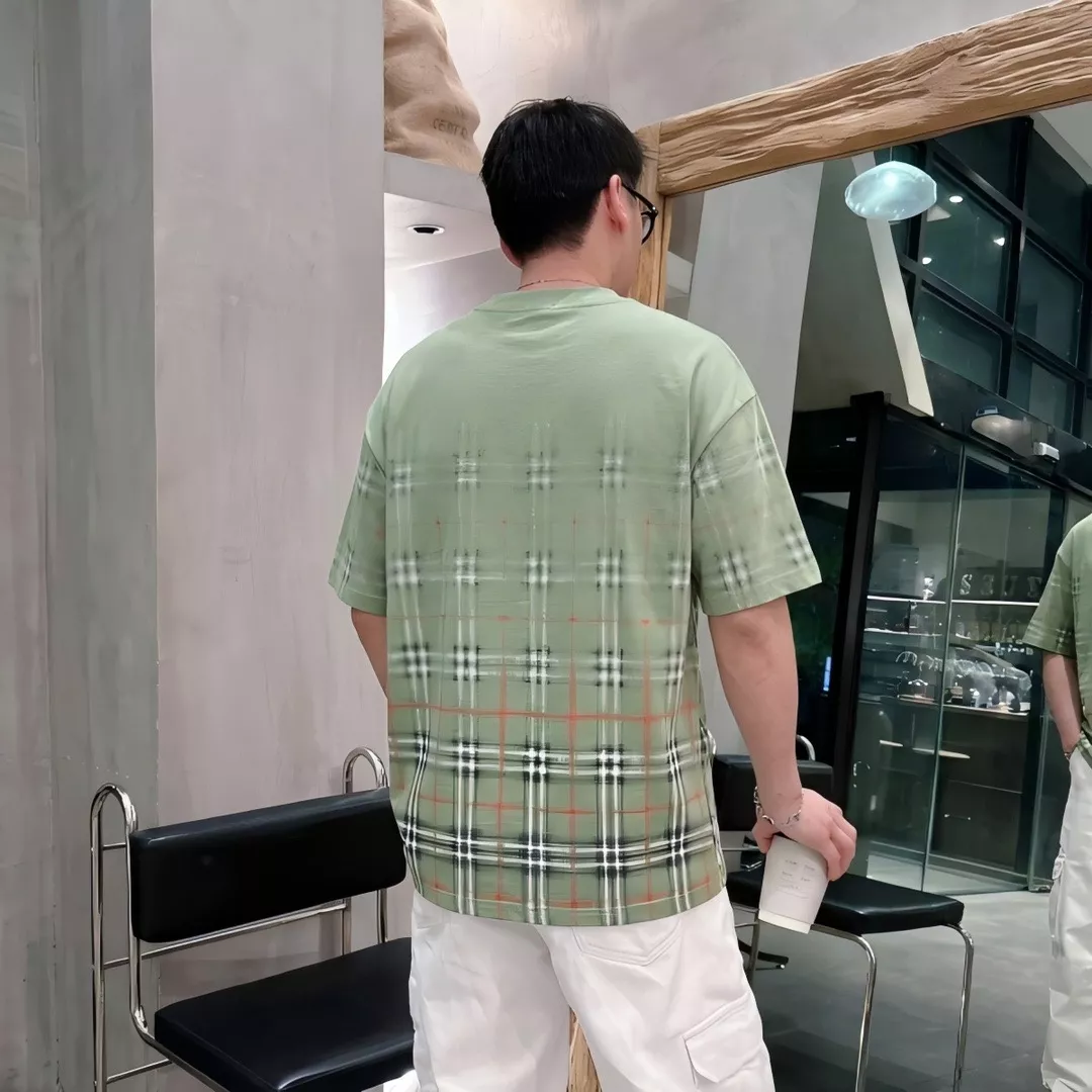 버버리 그라데이션 블러 체크 프린트 반소매 상세 이미지 13