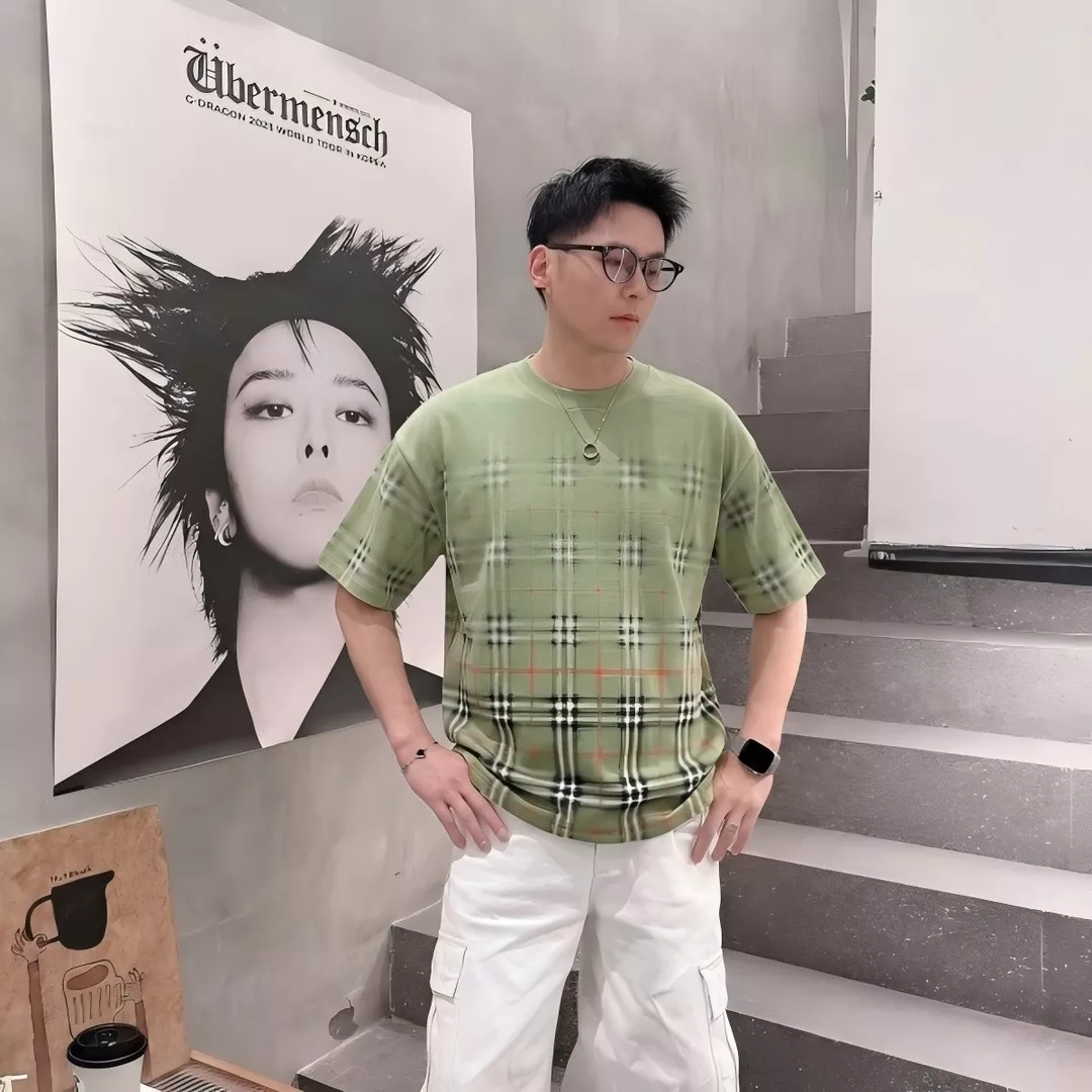 버버리 그라데이션 블러 체크 프린트 반소매 상세 이미지 11