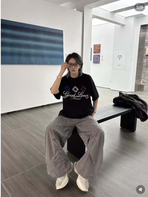 굿브랜드 로고 플라워 장식 반소매 상의 상세 이미지 14